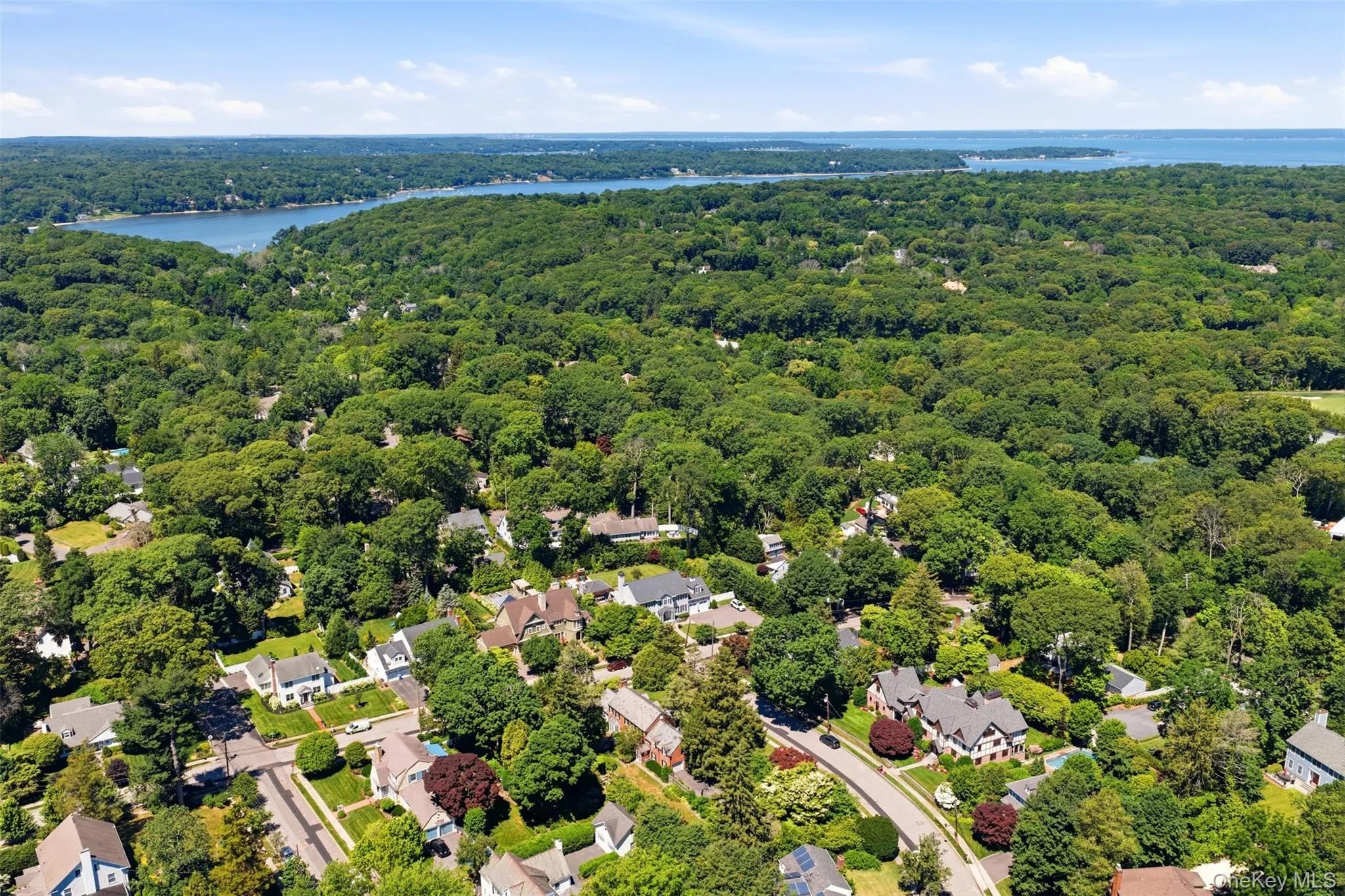 Minutes to Cold Spring Harbor and Eagle Dock beach Minutes to Cold Spring Harbor and Eagle Dock beach