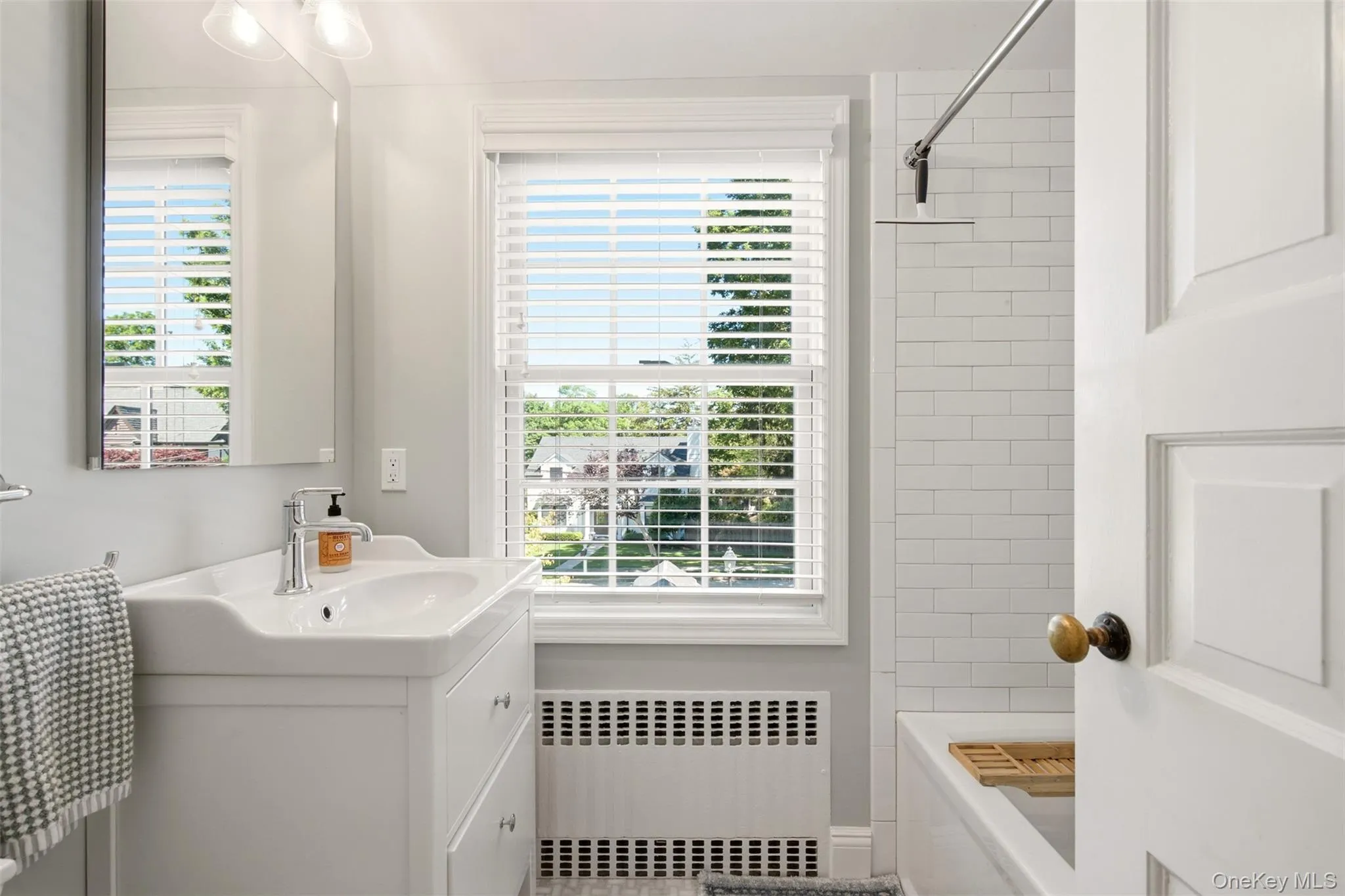 2 Saint Marks Place, Huntington, NY, 4 Bedrooms Bedrooms, 8 Rooms Rooms,3 BathroomsBathrooms,Residential,For Rent,Saint Marks,0,1015236 2 Saint Marks Place, Huntington, NY, 4 Bedrooms Bedrooms, 8 Rooms Rooms,3 BathroomsBathrooms,Residential,For Rent,Saint Marks,0,1015236