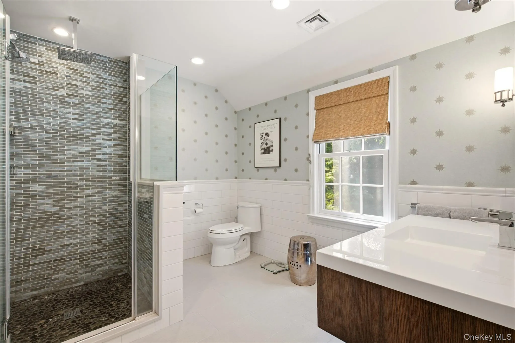 En Suite Primary Bathroom En Suite Primary Bathroom