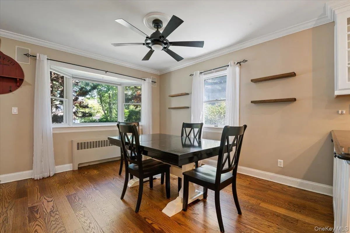 16 Brook Lane, Smithtown, NY, 4 Bedrooms Bedrooms, 9 Rooms Rooms,2 BathroomsBathrooms,Residential,For Rent,Brook,0,1015239 16 Brook Lane, Smithtown, NY, 4 Bedrooms Bedrooms, 9 Rooms Rooms,2 BathroomsBathrooms,Residential,For Rent,Brook,0,1015239