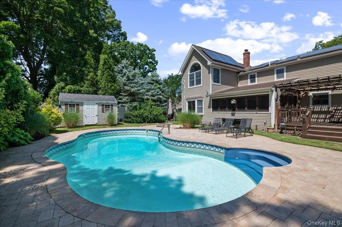 16 Brook Lane, Smithtown, NY, 4 Bedrooms Bedrooms, 9 Rooms Rooms,2 BathroomsBathrooms,Residential,For Rent,Brook,0,1015239 16 Brook Lane, Smithtown, NY, 4 Bedrooms Bedrooms, 9 Rooms Rooms,2 BathroomsBathrooms,Residential,For Rent,Brook,0,1015239