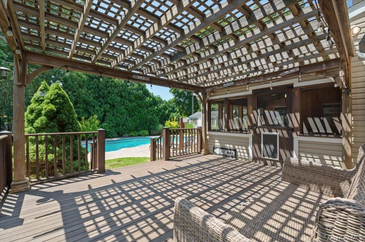 16 Brook Lane, Smithtown, NY, 4 Bedrooms Bedrooms, 9 Rooms Rooms,2 BathroomsBathrooms,Residential,For Rent,Brook,0,1015239 16 Brook Lane, Smithtown, NY, 4 Bedrooms Bedrooms, 9 Rooms Rooms,2 BathroomsBathrooms,Residential,For Rent,Brook,0,1015239