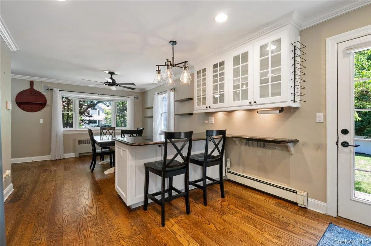 16 Brook Lane, Smithtown, NY, 4 Bedrooms Bedrooms, 9 Rooms Rooms,2 BathroomsBathrooms,Residential,For Rent,Brook,0,1015239 16 Brook Lane, Smithtown, NY, 4 Bedrooms Bedrooms, 9 Rooms Rooms,2 BathroomsBathrooms,Residential,For Rent,Brook,0,1015239