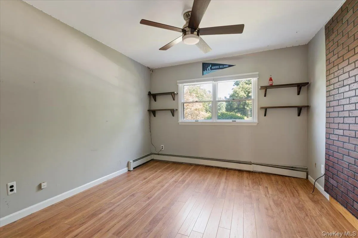 16 Brook Lane, Smithtown, NY, 4 Bedrooms Bedrooms, 9 Rooms Rooms,2 BathroomsBathrooms,Residential,For Rent,Brook,0,1015239 16 Brook Lane, Smithtown, NY, 4 Bedrooms Bedrooms, 9 Rooms Rooms,2 BathroomsBathrooms,Residential,For Rent,Brook,0,1015239
