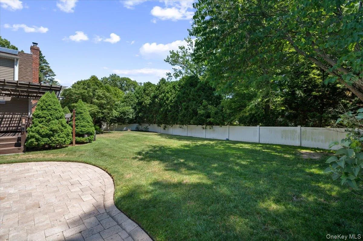 16 Brook Lane, Smithtown, NY, 4 Bedrooms Bedrooms, 9 Rooms Rooms,2 BathroomsBathrooms,Residential,For Rent,Brook,0,1015239 16 Brook Lane, Smithtown, NY, 4 Bedrooms Bedrooms, 9 Rooms Rooms,2 BathroomsBathrooms,Residential,For Rent,Brook,0,1015239