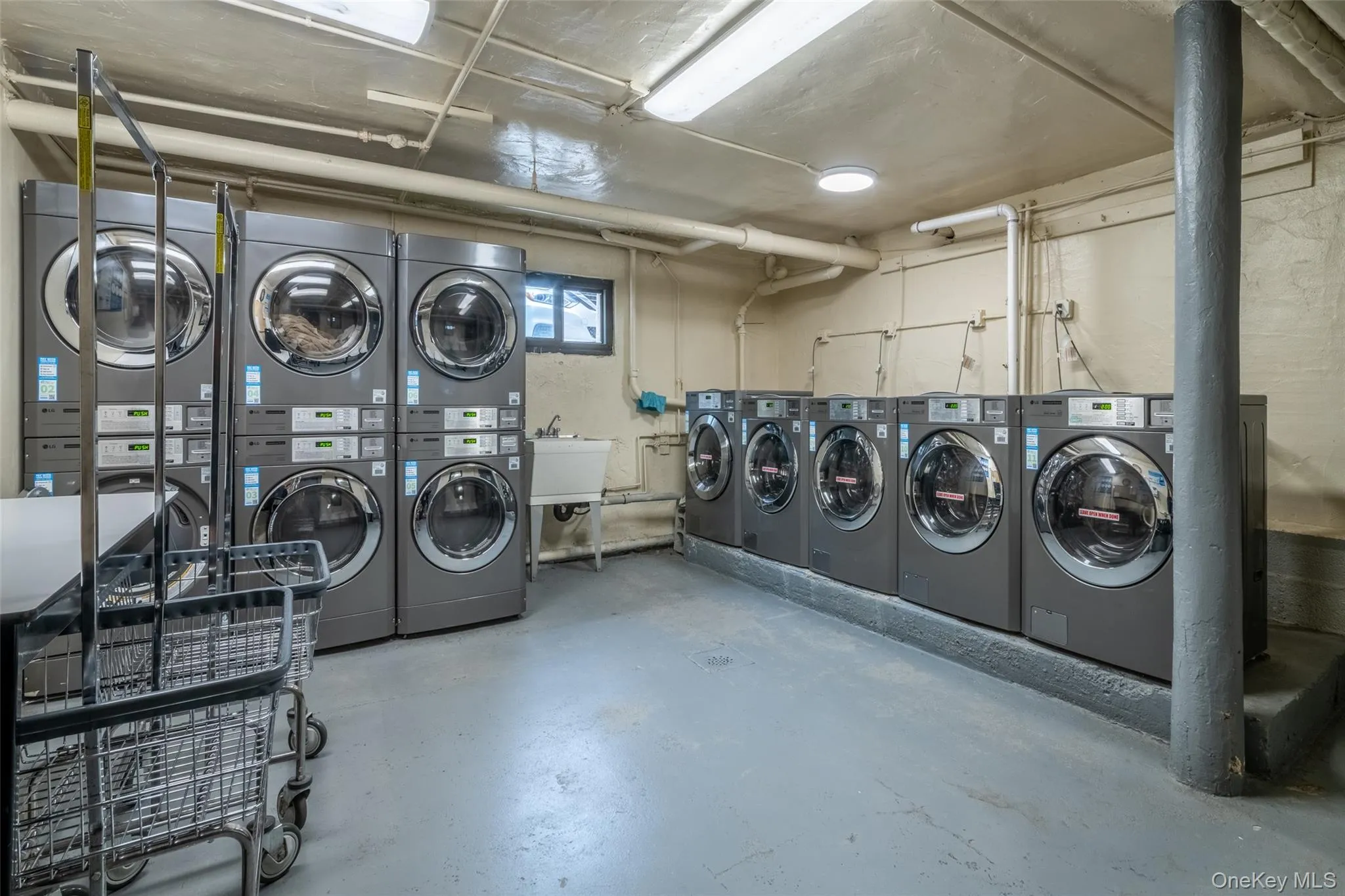 1456 Boston Post Road, Mamaroneck, NY, 1 Bedroom Bedrooms, 5 Rooms Rooms,1 BathroomBathrooms,Residential Lease,For Rent,Boston Post,0,1015240 1456 Boston Post Road, Mamaroneck, NY, 1 Bedroom Bedrooms, 5 Rooms Rooms,1 BathroomBathrooms,Residential Lease,For Rent,Boston Post,0,1015240