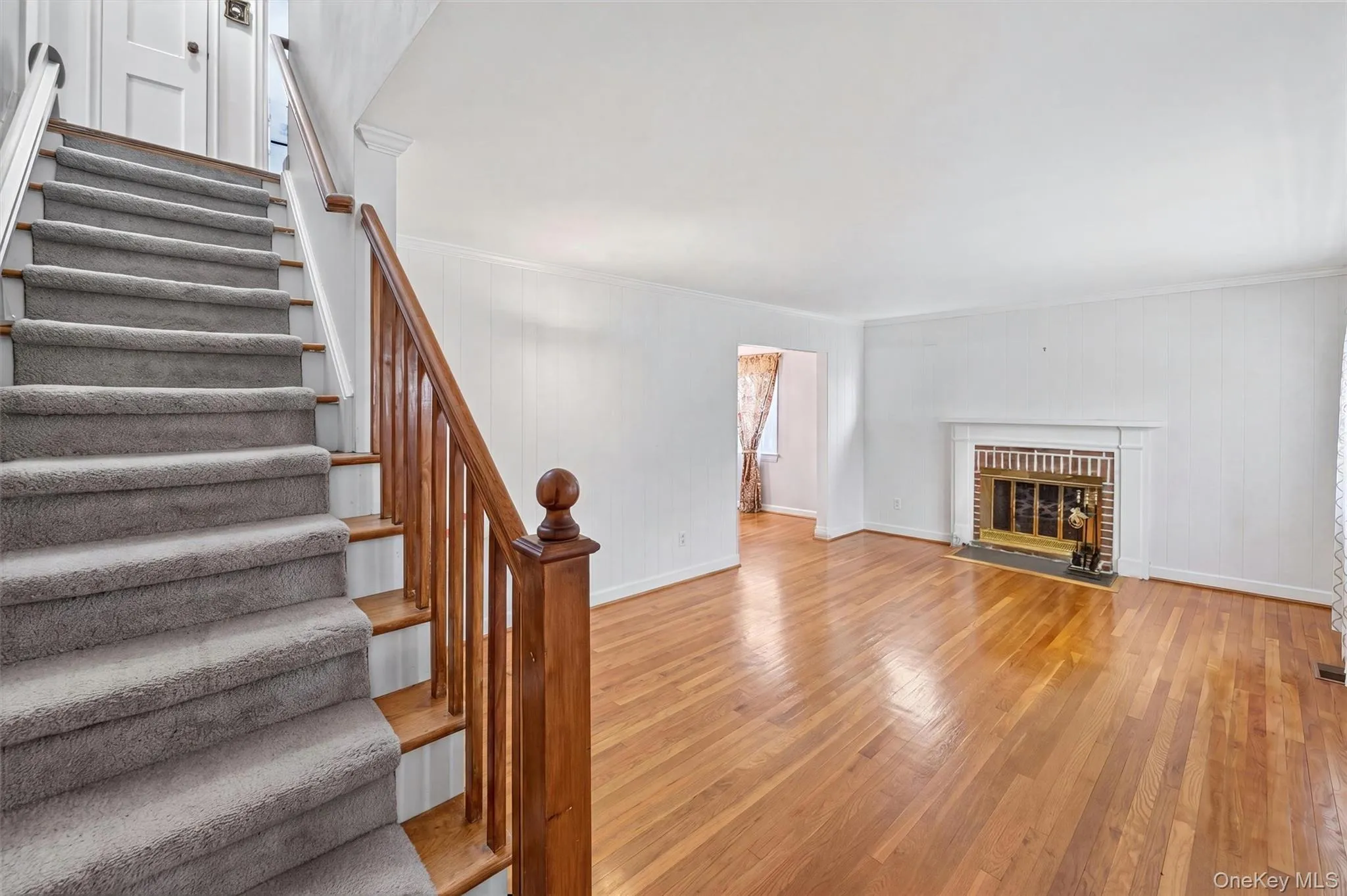 Virtually Emptied - fireplace not operational Virtually Emptied - fireplace not operational