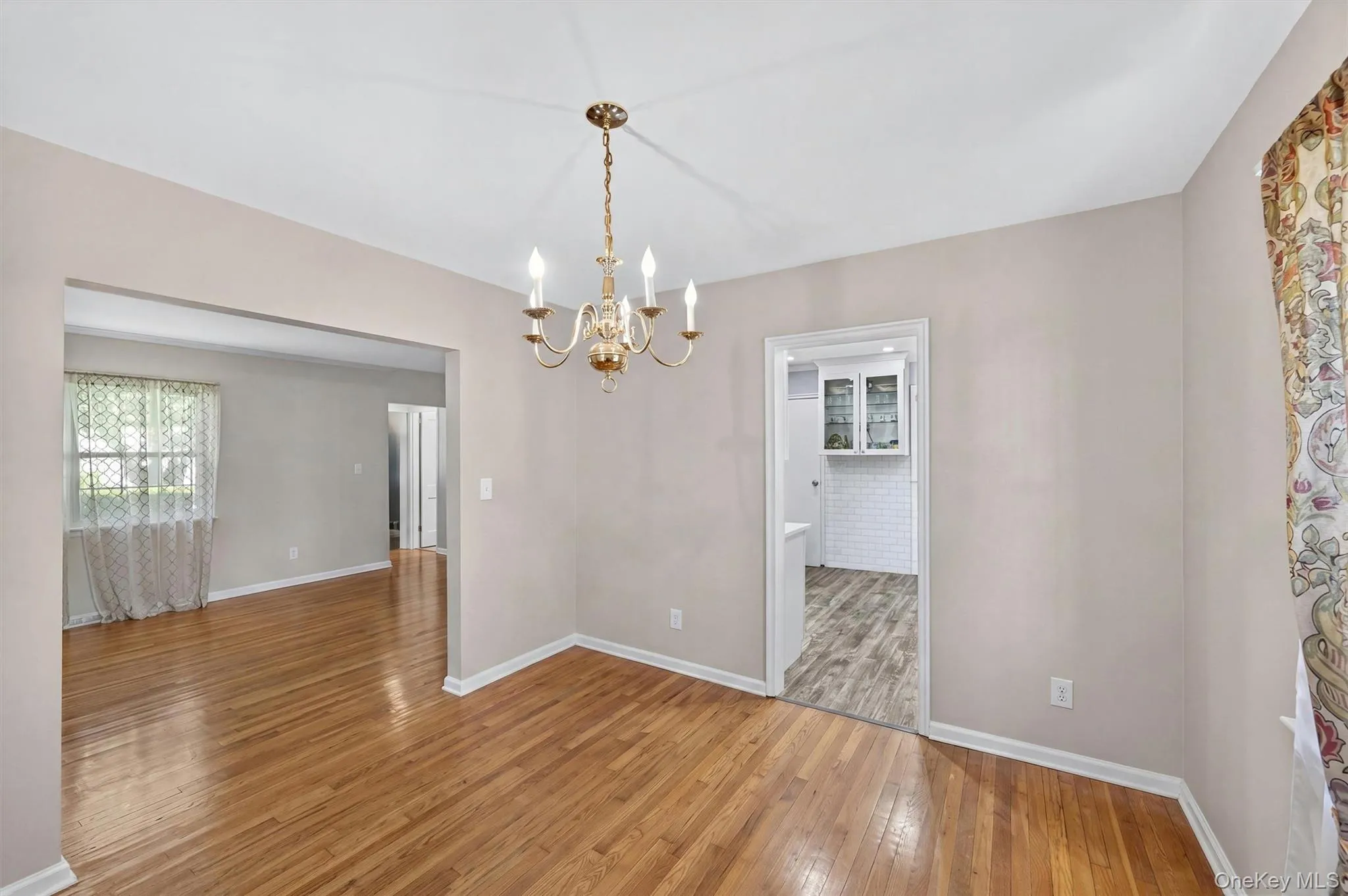 319 Church Street, White Plains, NY, 3 Bedrooms Bedrooms, 6 Rooms Rooms,1 BathroomBathrooms,Residential,For Rent,Church,0,1015241 319 Church Street, White Plains, NY, 3 Bedrooms Bedrooms, 6 Rooms Rooms,1 BathroomBathrooms,Residential,For Rent,Church,0,1015241