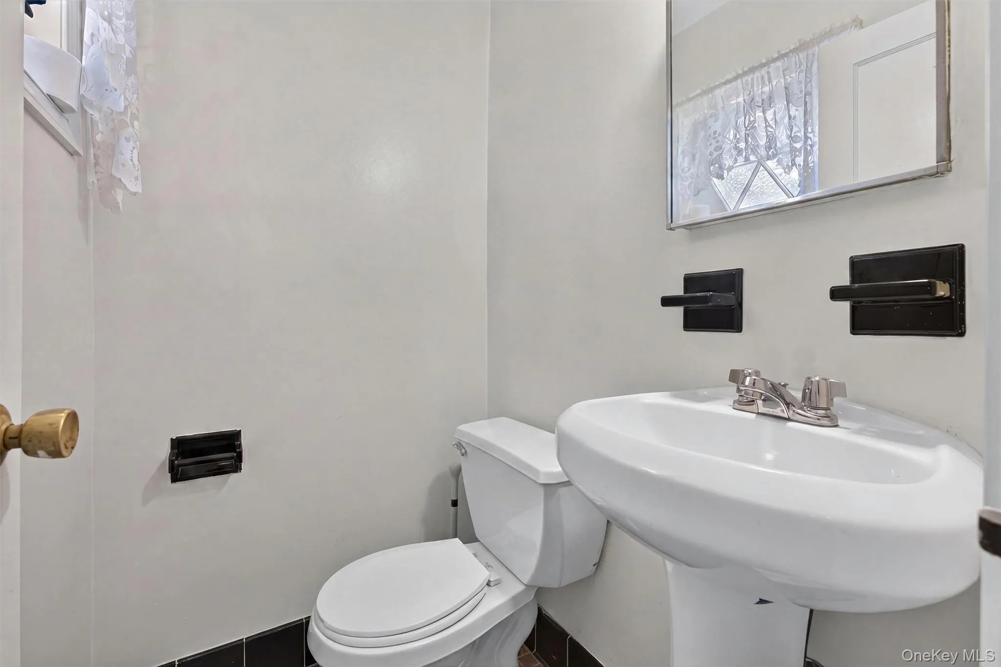 319 Church Street, White Plains, NY, 3 Bedrooms Bedrooms, 6 Rooms Rooms,1 BathroomBathrooms,Residential,For Rent,Church,0,1015241 319 Church Street, White Plains, NY, 3 Bedrooms Bedrooms, 6 Rooms Rooms,1 BathroomBathrooms,Residential,For Rent,Church,0,1015241