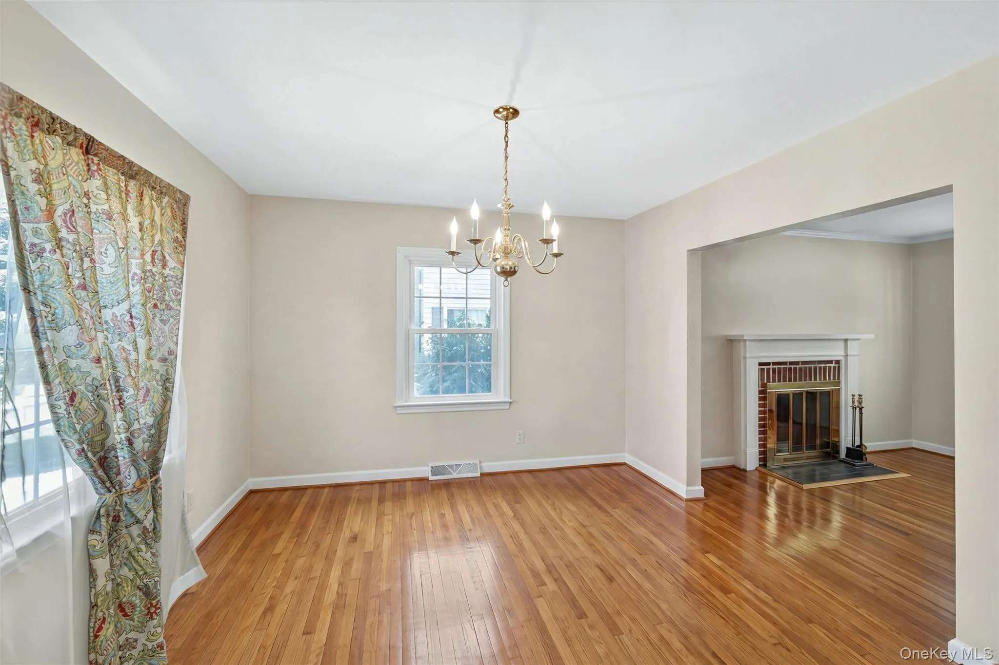 319 Church Street, White Plains, NY, 3 Bedrooms Bedrooms, 6 Rooms Rooms,1 BathroomBathrooms,Residential,For Rent,Church,0,1015241 319 Church Street, White Plains, NY, 3 Bedrooms Bedrooms, 6 Rooms Rooms,1 BathroomBathrooms,Residential,For Rent,Church,0,1015241