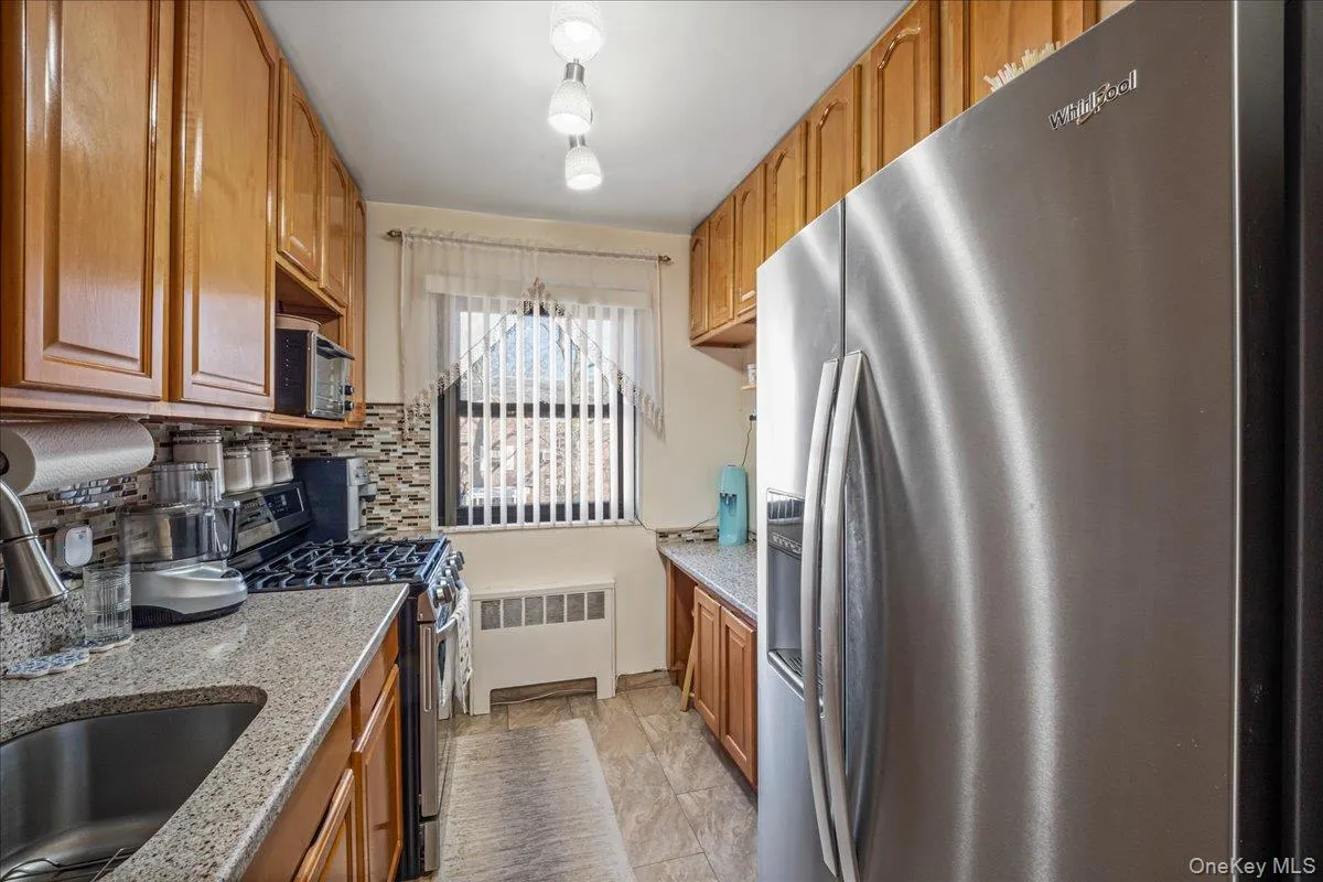 155-14 86 Street, New York, NY, 1 Bedroom Bedrooms, 5 Rooms Rooms,1 BathroomBathrooms,Residential,For Rent,86,0,1015244 155-14 86 Street, New York, NY, 1 Bedroom Bedrooms, 5 Rooms Rooms,1 BathroomBathrooms,Residential,For Rent,86,0,1015244