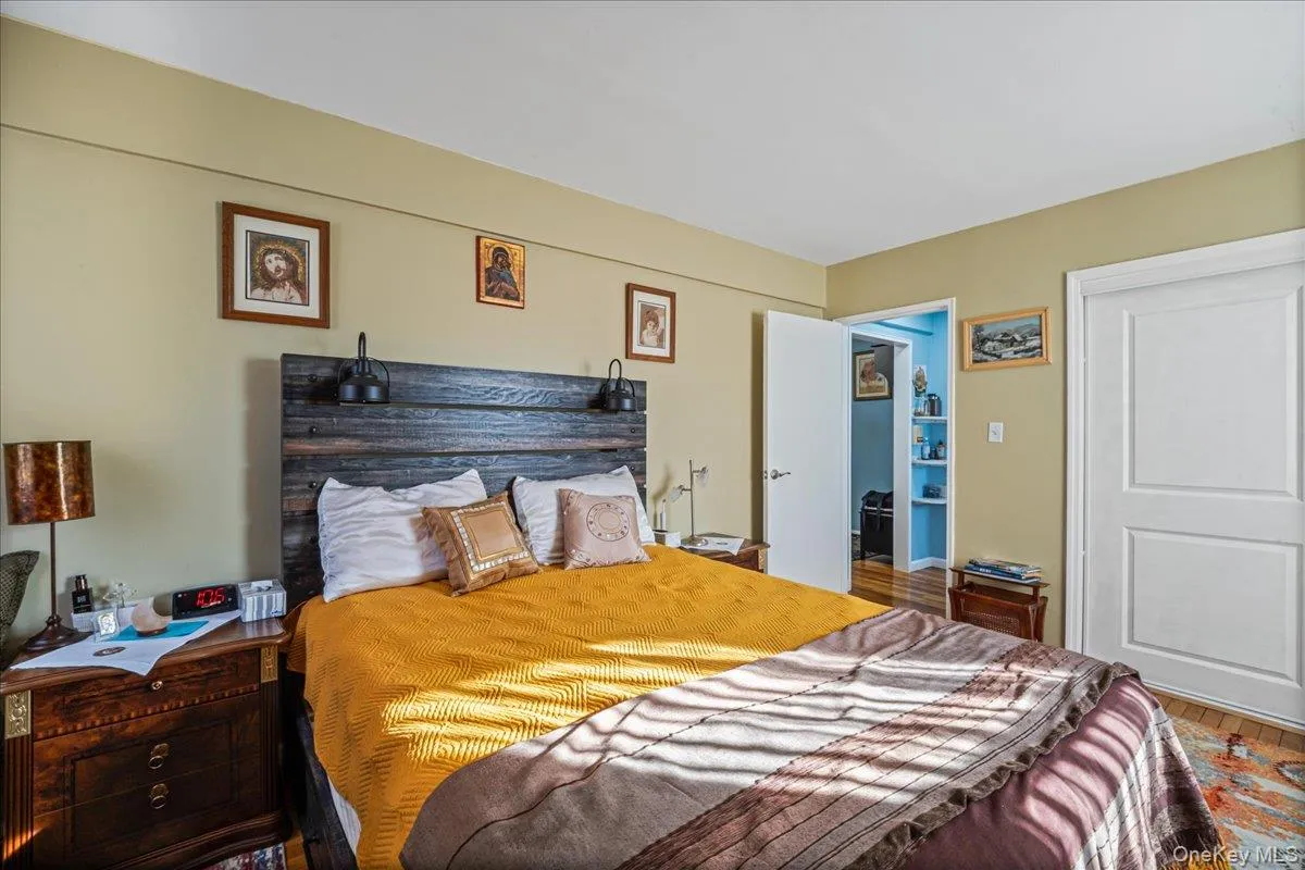 155-14 86 Street, New York, NY, 1 Bedroom Bedrooms, 5 Rooms Rooms,1 BathroomBathrooms,Residential,For Rent,86,0,1015244 155-14 86 Street, New York, NY, 1 Bedroom Bedrooms, 5 Rooms Rooms,1 BathroomBathrooms,Residential,For Rent,86,0,1015244