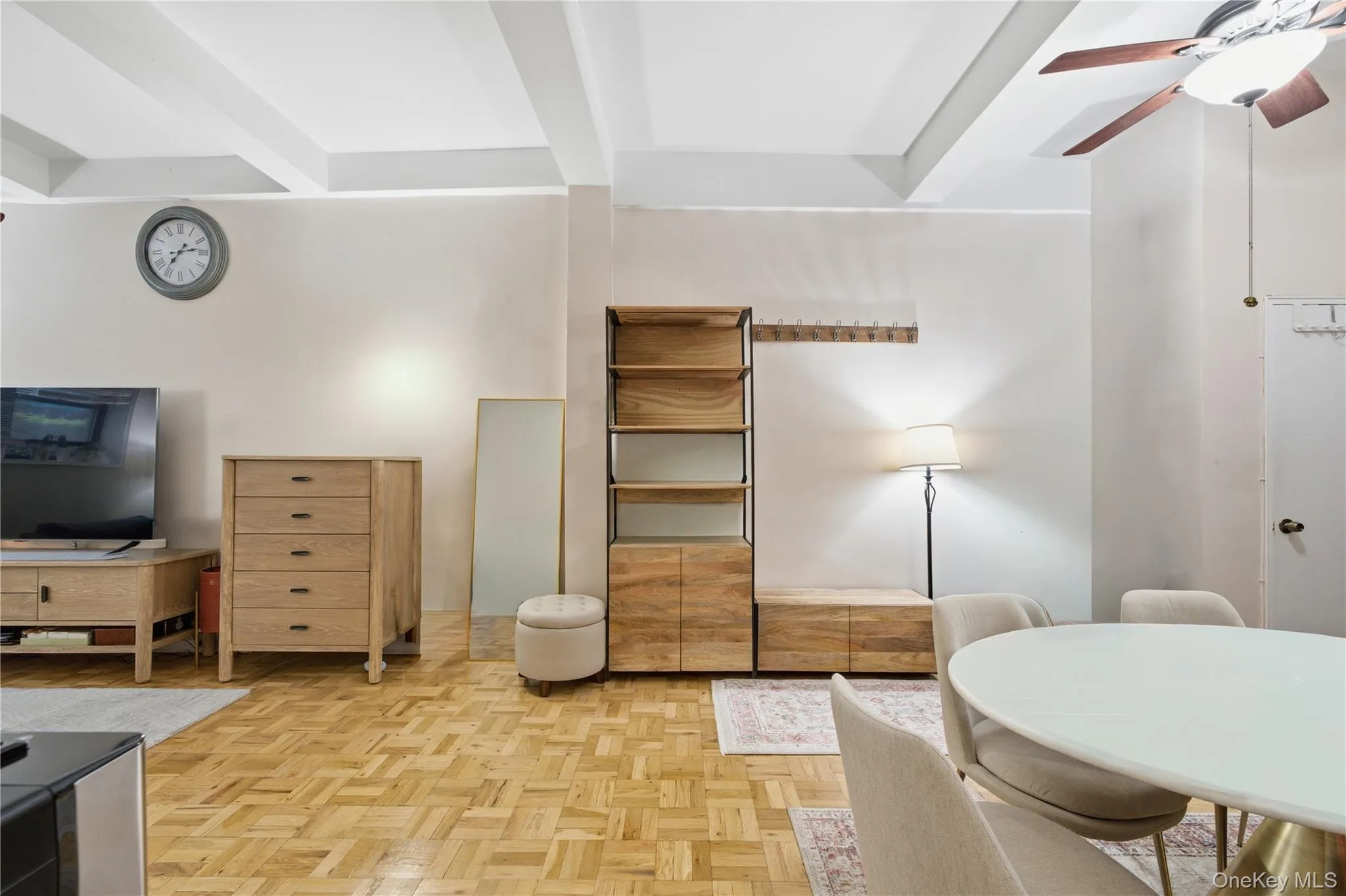83-40 Austin Street, New York, NY, 2 Bedrooms Bedrooms, 4 Rooms Rooms,1 BathroomBathrooms,Residential,For Rent,Austin Street,0,KEY1015249 83-40 Austin Street, New York, NY, 2 Bedrooms Bedrooms, 4 Rooms Rooms,1 BathroomBathrooms,Residential,For Rent,Austin Street,0,KEY1015249
