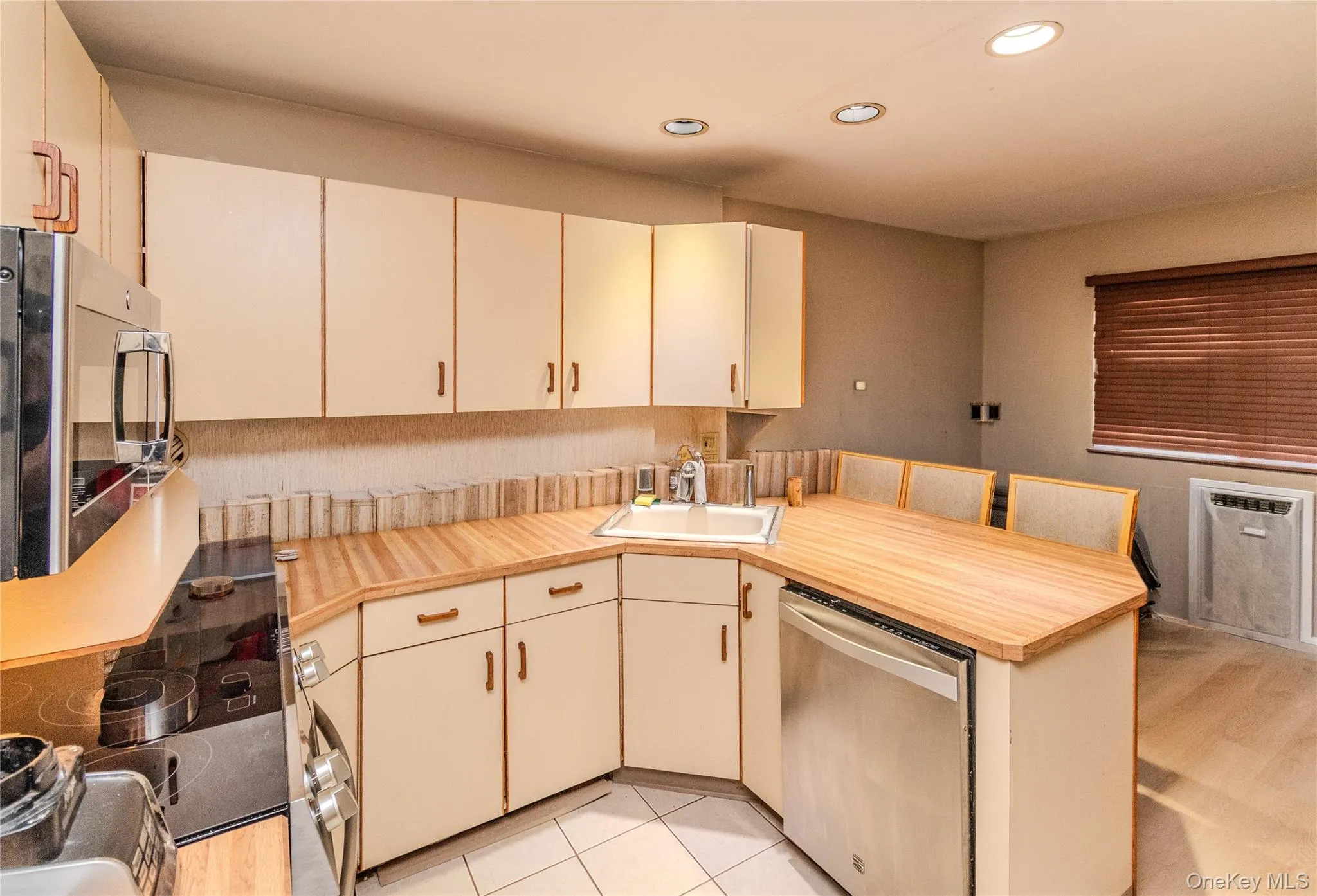 34 Scarborough Lane, Wappinger, NY, 2 Bedrooms Bedrooms, 5 Rooms Rooms,1 BathroomBathrooms,Residential,For Rent,Scarborough,0,1015251 34 Scarborough Lane, Wappinger, NY, 2 Bedrooms Bedrooms, 5 Rooms Rooms,1 BathroomBathrooms,Residential,For Rent,Scarborough,0,1015251