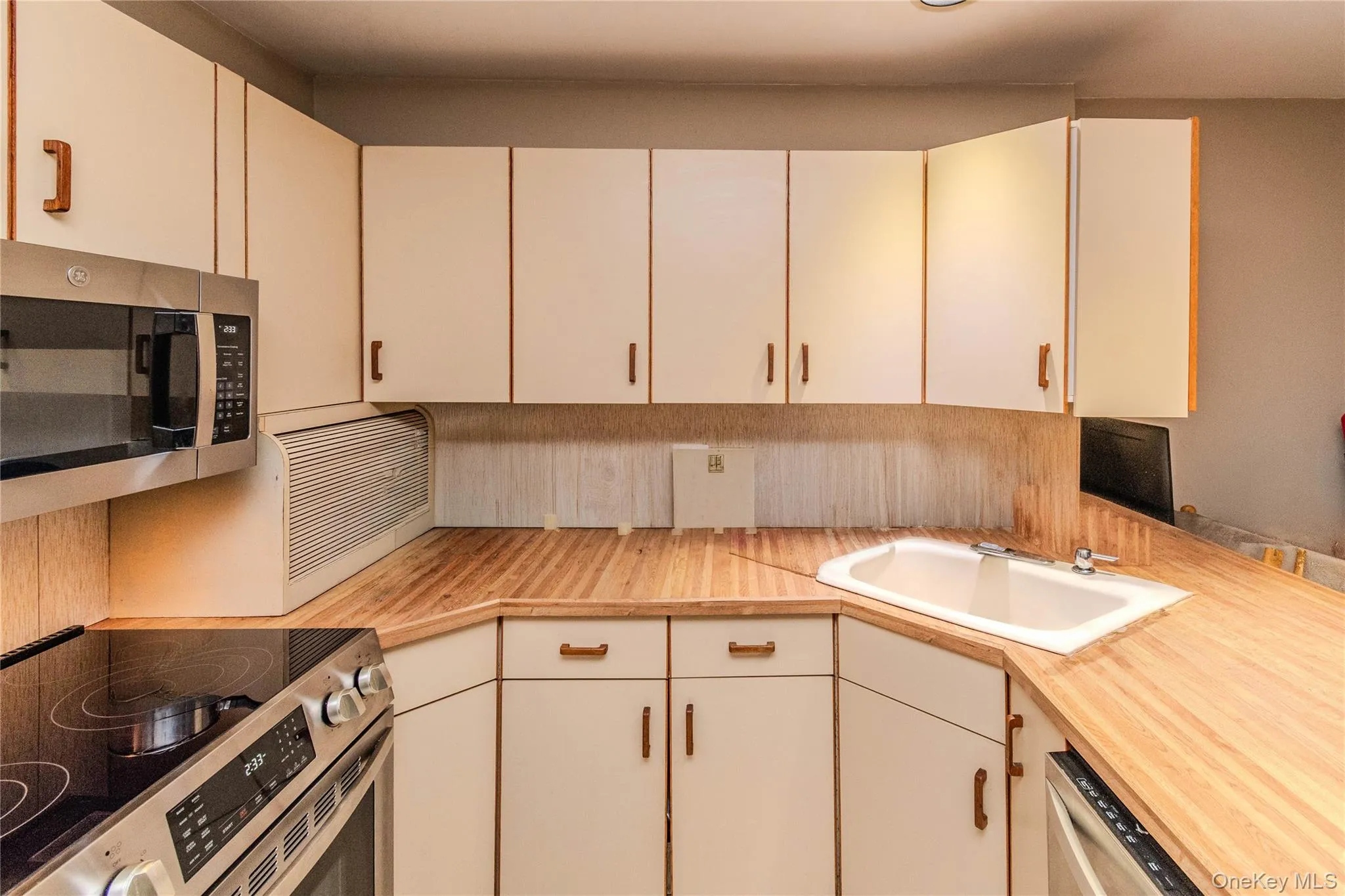 34 Scarborough Lane, Wappinger, NY, 2 Bedrooms Bedrooms, 5 Rooms Rooms,1 BathroomBathrooms,Residential,For Rent,Scarborough,0,1015251 34 Scarborough Lane, Wappinger, NY, 2 Bedrooms Bedrooms, 5 Rooms Rooms,1 BathroomBathrooms,Residential,For Rent,Scarborough,0,1015251