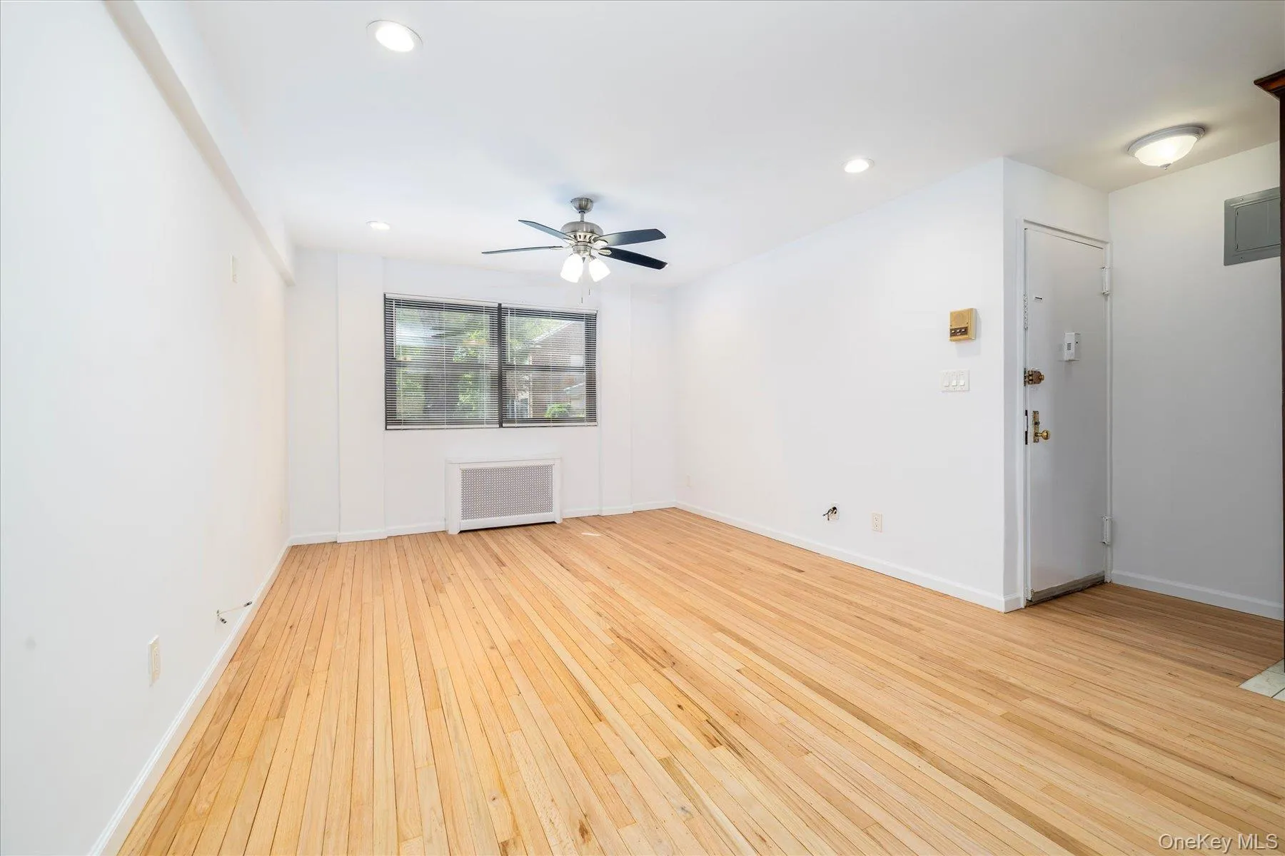 86-29 Shore Parkway, New York, NY, 2 Bedrooms Bedrooms, 5 Rooms Rooms,1 BathroomBathrooms,Residential,For Rent,Shore,0,1015253 86-29 Shore Parkway, New York, NY, 2 Bedrooms Bedrooms, 5 Rooms Rooms,1 BathroomBathrooms,Residential,For Rent,Shore,0,1015253