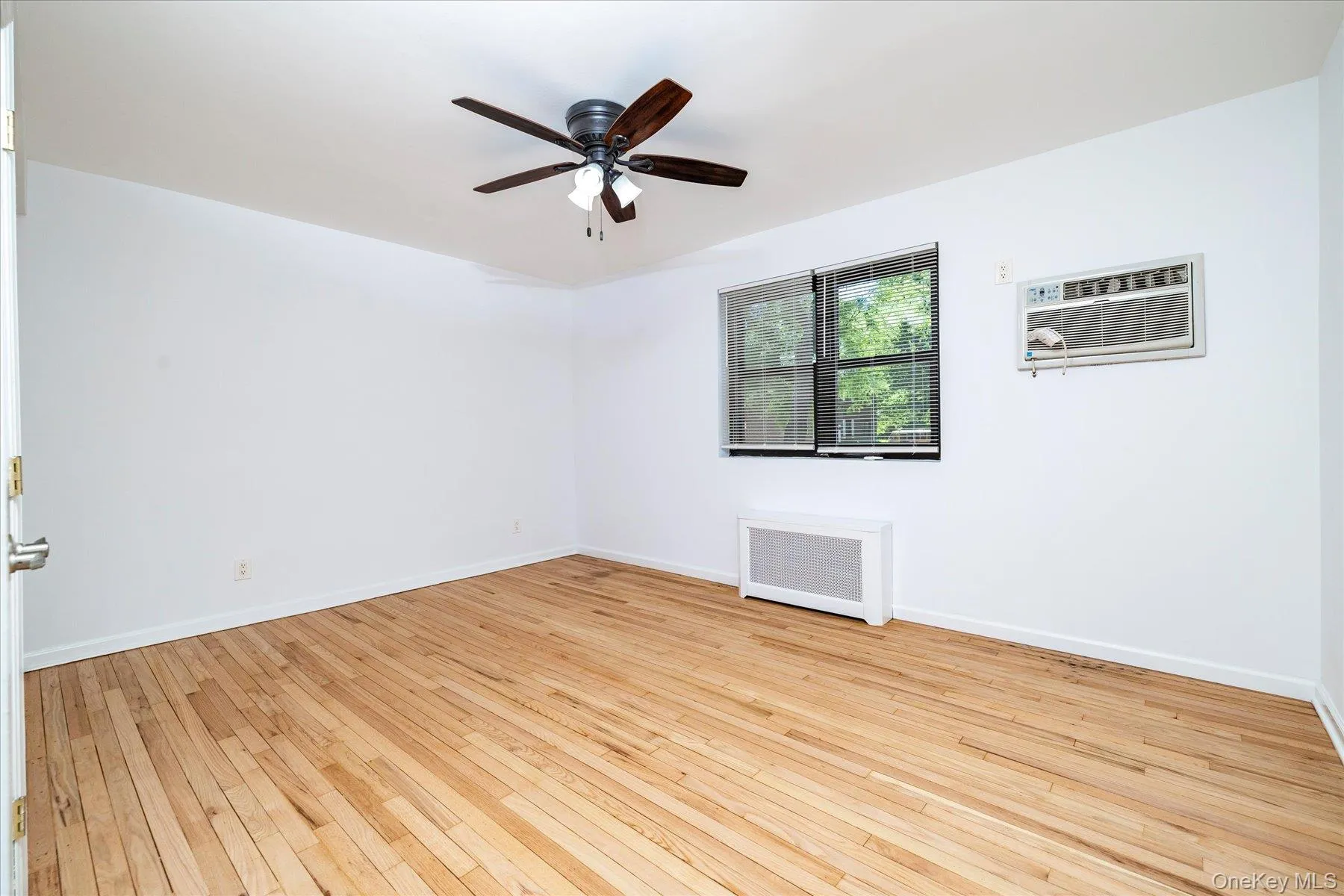 86-29 Shore Parkway, New York, NY, 2 Bedrooms Bedrooms, 5 Rooms Rooms,1 BathroomBathrooms,Residential,For Rent,Shore,0,1015253 86-29 Shore Parkway, New York, NY, 2 Bedrooms Bedrooms, 5 Rooms Rooms,1 BathroomBathrooms,Residential,For Rent,Shore,0,1015253