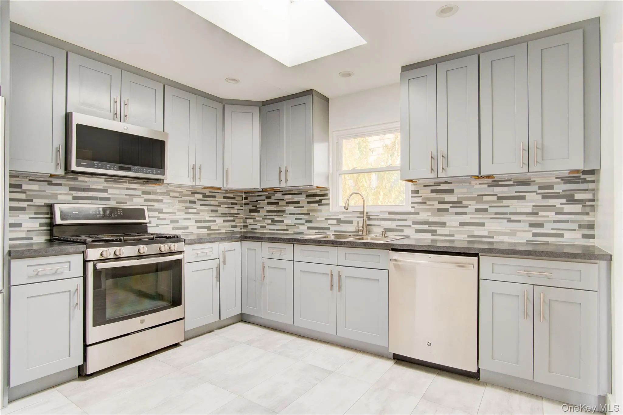 867 Bryant Street, Hempstead, NY, 5 Bedrooms Bedrooms, 9 Rooms Rooms,3 BathroomsBathrooms,Residential Lease,For Rent,Bryant,0,1015254 867 Bryant Street, Hempstead, NY, 5 Bedrooms Bedrooms, 9 Rooms Rooms,3 BathroomsBathrooms,Residential Lease,For Rent,Bryant,0,1015254