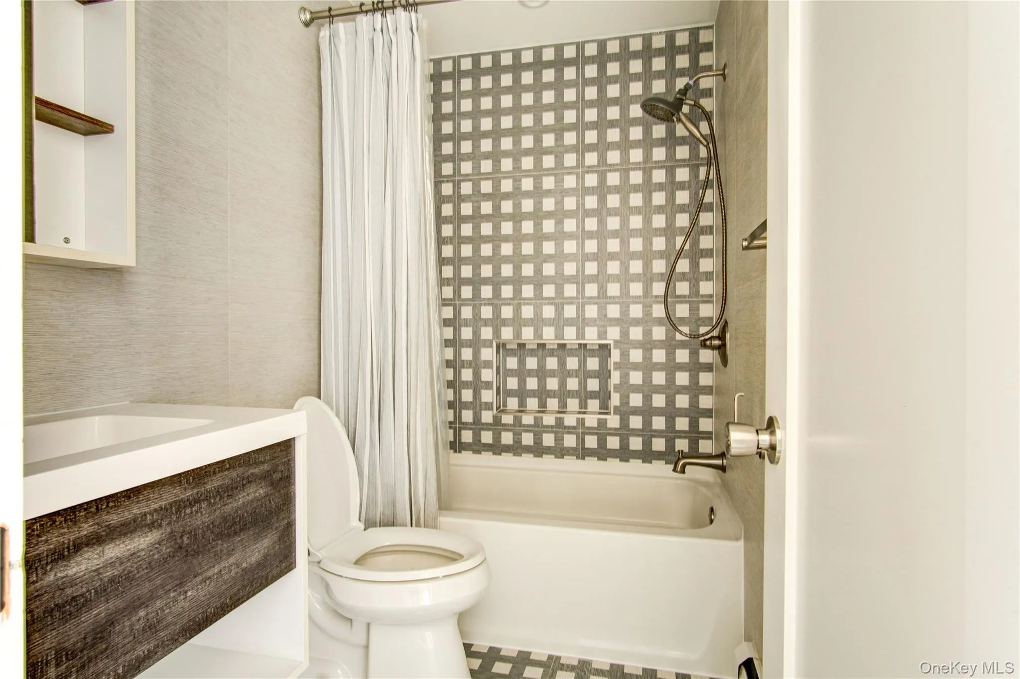 867 Bryant Street, Hempstead, NY, 5 Bedrooms Bedrooms, 9 Rooms Rooms,3 BathroomsBathrooms,Residential Lease,For Rent,Bryant,0,1015254 867 Bryant Street, Hempstead, NY, 5 Bedrooms Bedrooms, 9 Rooms Rooms,3 BathroomsBathrooms,Residential Lease,For Rent,Bryant,0,1015254