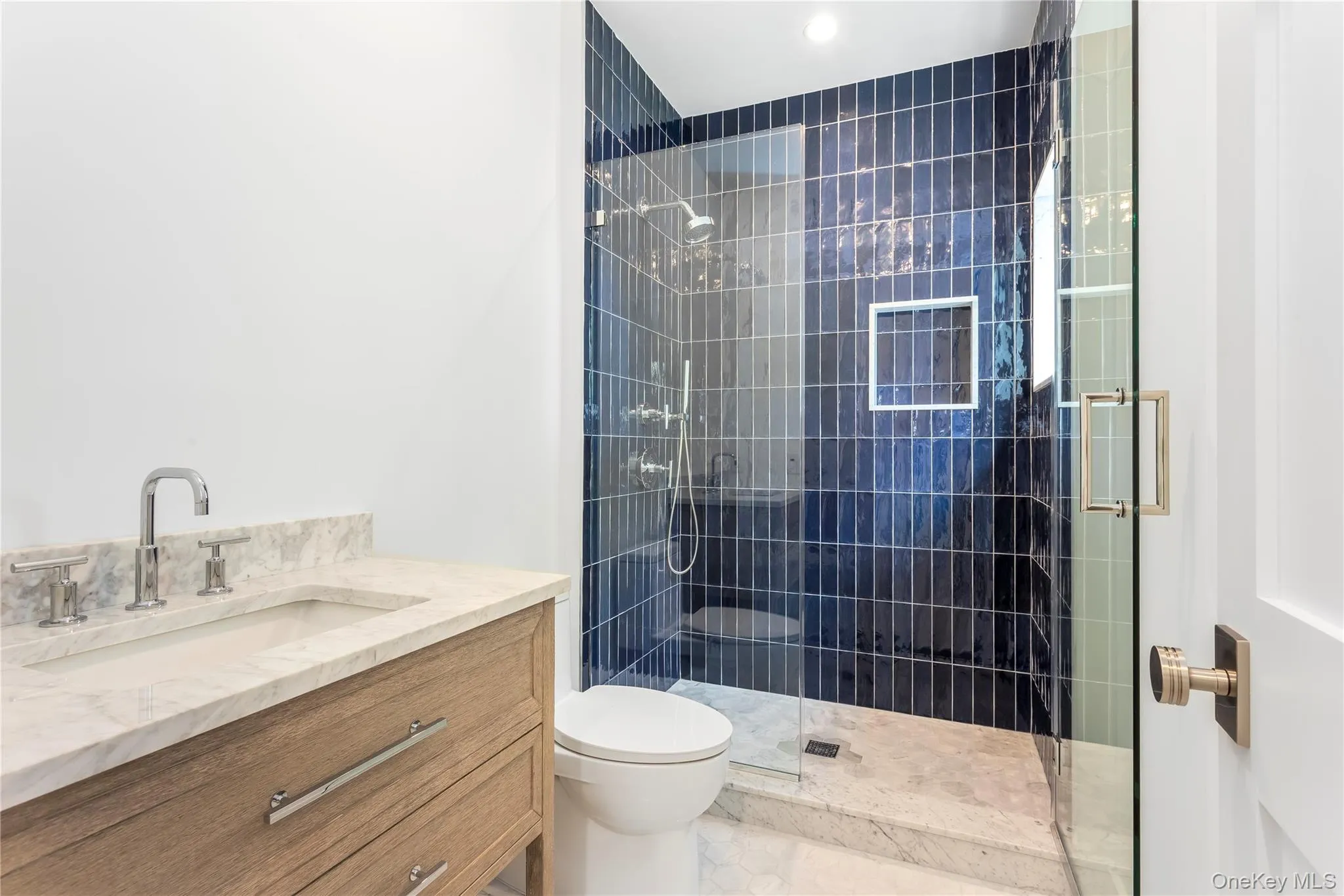 2nd Floor ensuite Bathroom 2nd Floor ensuite Bathroom