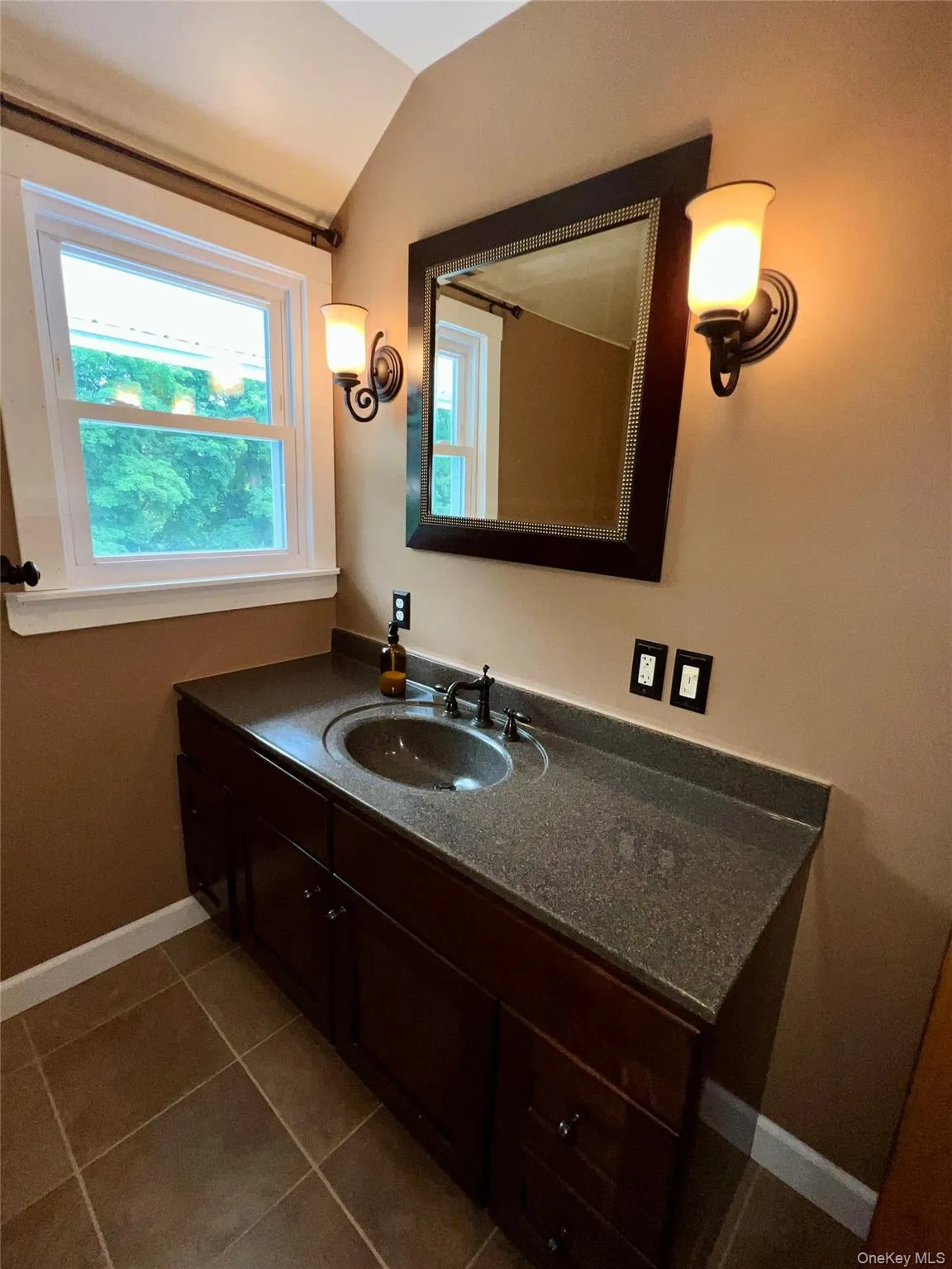 14 Jackson Avenue, Middletown, NY, 3 Bedrooms Bedrooms, 6 Rooms Rooms,1 BathroomBathrooms,Residential,For Rent,Jackson,0,1015257 14 Jackson Avenue, Middletown, NY, 3 Bedrooms Bedrooms, 6 Rooms Rooms,1 BathroomBathrooms,Residential,For Rent,Jackson,0,1015257