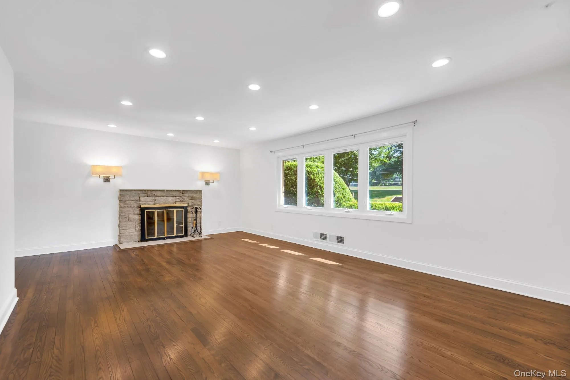 49 Henry Street, Scarsdale, NY, 4 Bedrooms Bedrooms, 7 Rooms Rooms,4 BathroomsBathrooms,Residential Lease,For Rent,Henry,0,1015259 49 Henry Street, Scarsdale, NY, 4 Bedrooms Bedrooms, 7 Rooms Rooms,4 BathroomsBathrooms,Residential Lease,For Rent,Henry,0,1015259