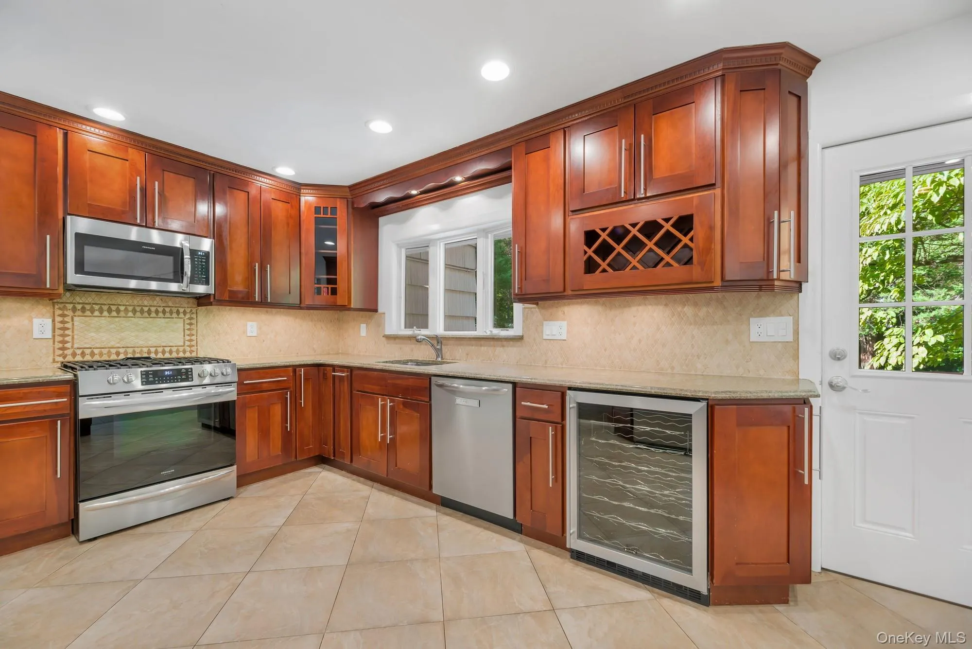 49 Henry Street, Scarsdale, NY, 4 Bedrooms Bedrooms, 7 Rooms Rooms,4 BathroomsBathrooms,Residential Lease,For Rent,Henry,0,1015259 49 Henry Street, Scarsdale, NY, 4 Bedrooms Bedrooms, 7 Rooms Rooms,4 BathroomsBathrooms,Residential Lease,For Rent,Henry,0,1015259