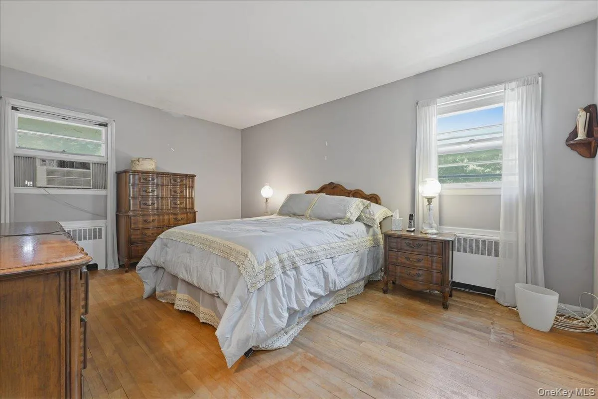40 Bayview Avenue, Babylon, NY, 4 Bedrooms Bedrooms, 10 Rooms Rooms,2 BathroomsBathrooms,Residential,For Rent,Bayview,0,1015262 40 Bayview Avenue, Babylon, NY, 4 Bedrooms Bedrooms, 10 Rooms Rooms,2 BathroomsBathrooms,Residential,For Rent,Bayview,0,1015262