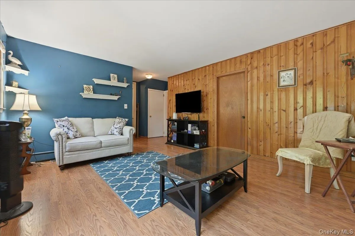 40 Bayview Avenue, Babylon, NY, 4 Bedrooms Bedrooms, 10 Rooms Rooms,2 BathroomsBathrooms,Residential,For Rent,Bayview,0,1015262 40 Bayview Avenue, Babylon, NY, 4 Bedrooms Bedrooms, 10 Rooms Rooms,2 BathroomsBathrooms,Residential,For Rent,Bayview,0,1015262
