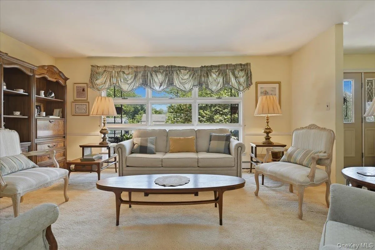 40 Bayview Avenue, Babylon, NY, 4 Bedrooms Bedrooms, 10 Rooms Rooms,2 BathroomsBathrooms,Residential,For Rent,Bayview,0,1015262 40 Bayview Avenue, Babylon, NY, 4 Bedrooms Bedrooms, 10 Rooms Rooms,2 BathroomsBathrooms,Residential,For Rent,Bayview,0,1015262