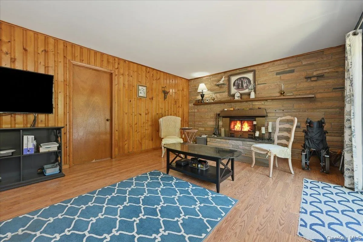 40 Bayview Avenue, Babylon, NY, 4 Bedrooms Bedrooms, 10 Rooms Rooms,2 BathroomsBathrooms,Residential,For Rent,Bayview,0,1015262 40 Bayview Avenue, Babylon, NY, 4 Bedrooms Bedrooms, 10 Rooms Rooms,2 BathroomsBathrooms,Residential,For Rent,Bayview,0,1015262