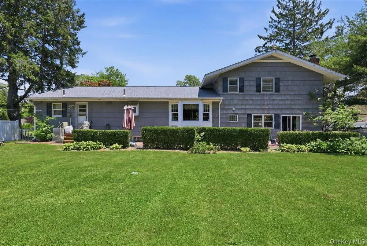 40 Bayview Avenue, Babylon, NY, 4 Bedrooms Bedrooms, 10 Rooms Rooms,2 BathroomsBathrooms,Residential,For Rent,Bayview,0,1015262 40 Bayview Avenue, Babylon, NY, 4 Bedrooms Bedrooms, 10 Rooms Rooms,2 BathroomsBathrooms,Residential,For Rent,Bayview,0,1015262
