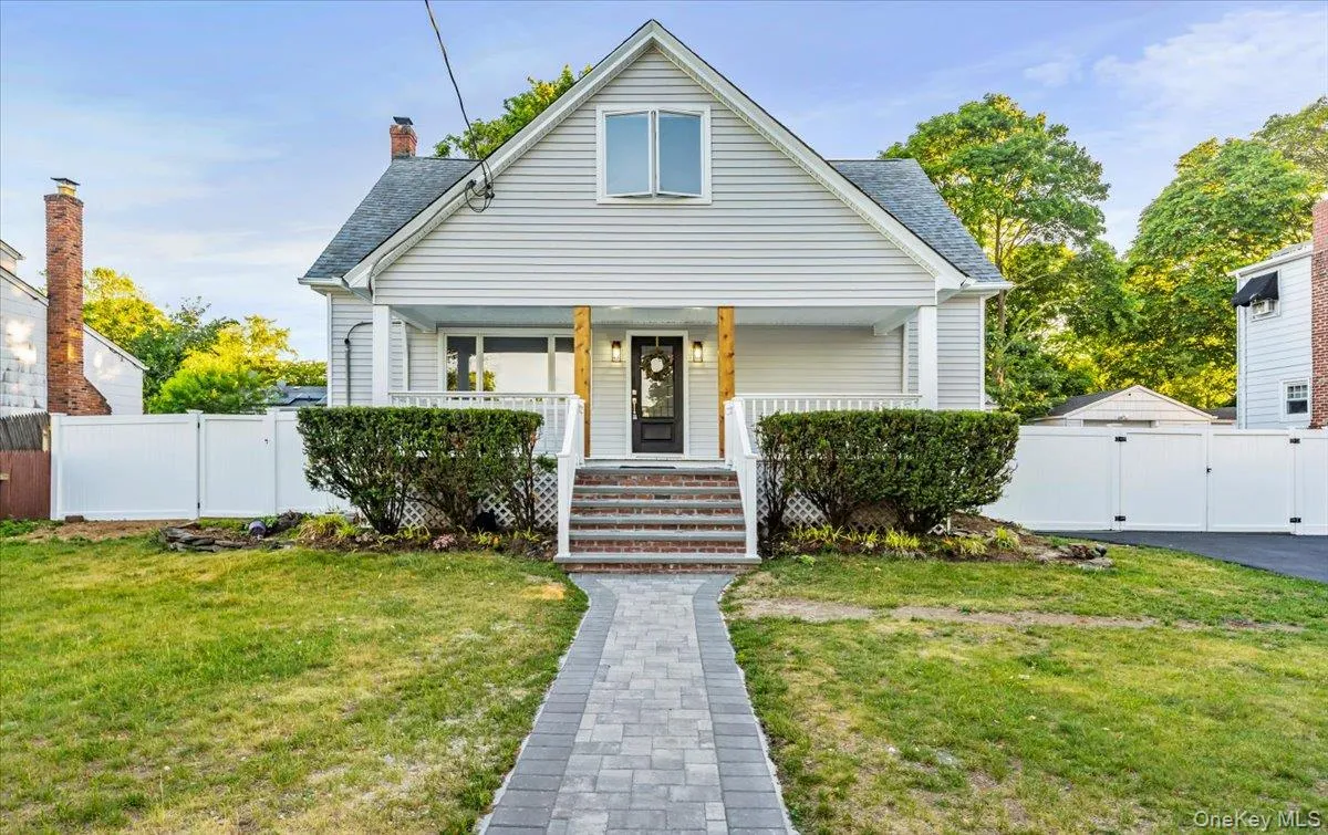 41 Oregon Road, West Babylon, NY, 3 Bedrooms Bedrooms, 8 Rooms Rooms,3 BathroomsBathrooms,Residential,For Rent,Oregon,0,1015263 41 Oregon Road, West Babylon, NY, 3 Bedrooms Bedrooms, 8 Rooms Rooms,3 BathroomsBathrooms,Residential,For Rent,Oregon,0,1015263