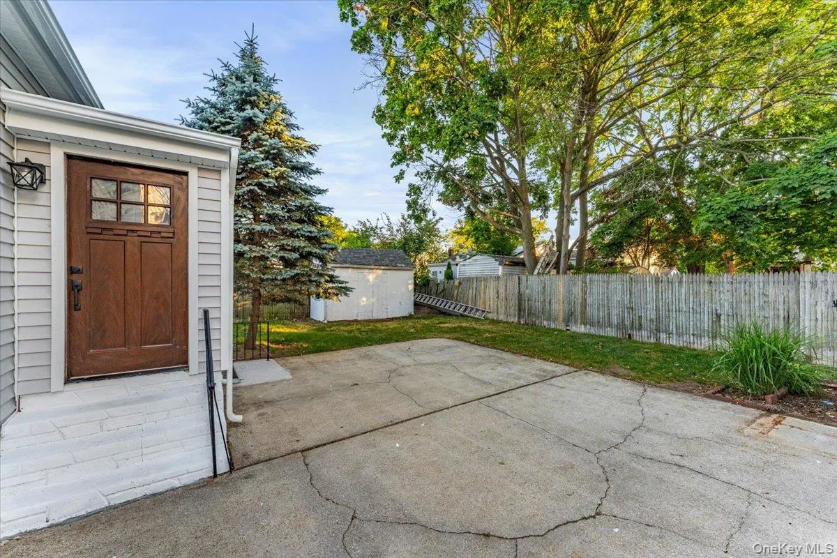 41 Oregon Road, West Babylon, NY, 3 Bedrooms Bedrooms, 8 Rooms Rooms,3 BathroomsBathrooms,Residential,For Rent,Oregon,0,1015263 41 Oregon Road, West Babylon, NY, 3 Bedrooms Bedrooms, 8 Rooms Rooms,3 BathroomsBathrooms,Residential,For Rent,Oregon,0,1015263