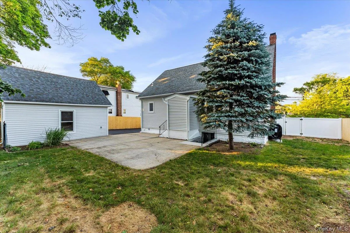 41 Oregon Road, West Babylon, NY, 3 Bedrooms Bedrooms, 8 Rooms Rooms,3 BathroomsBathrooms,Residential,For Rent,Oregon,0,1015263 41 Oregon Road, West Babylon, NY, 3 Bedrooms Bedrooms, 8 Rooms Rooms,3 BathroomsBathrooms,Residential,For Rent,Oregon,0,1015263
