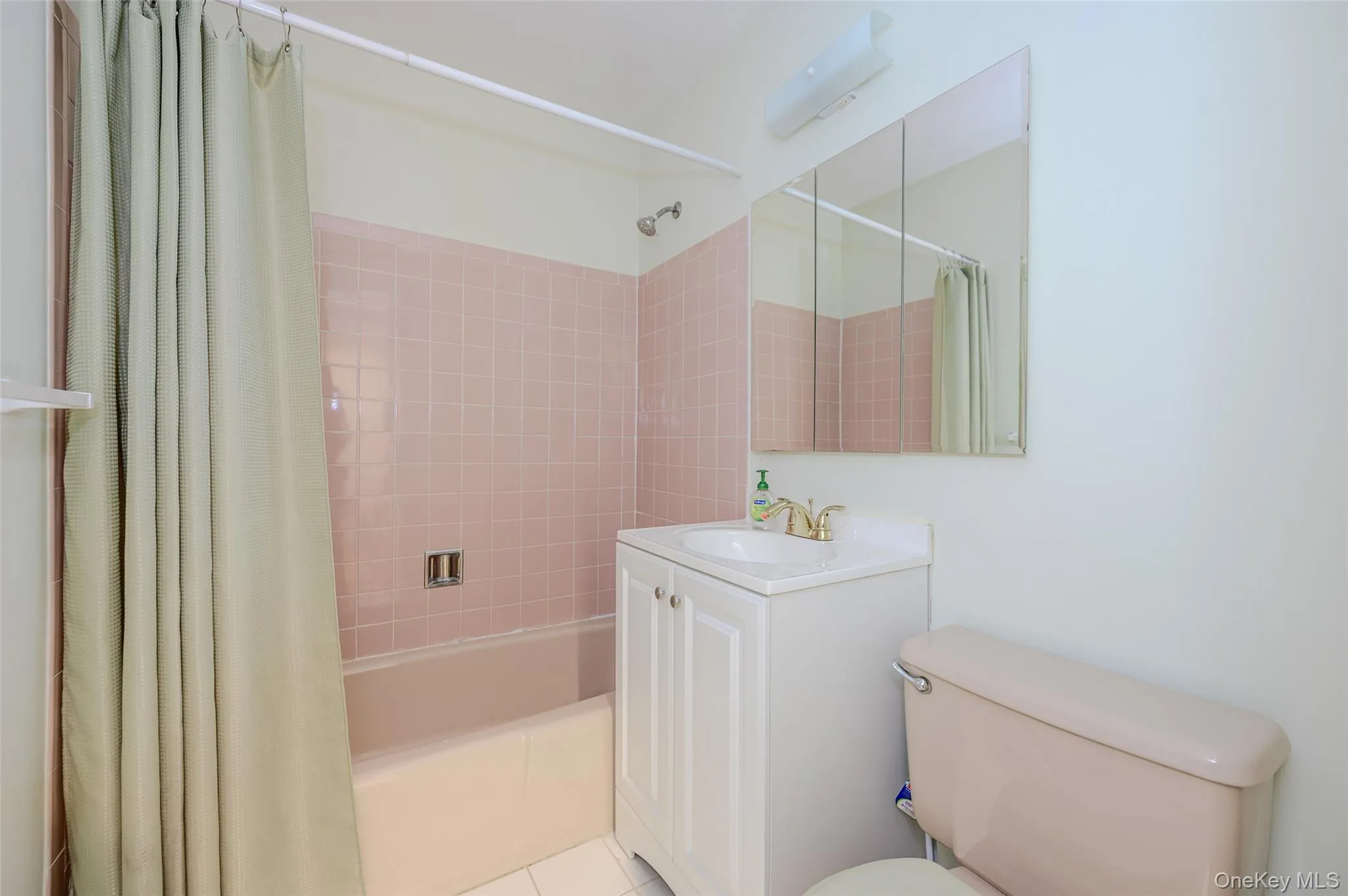 352 Central Avenue, Greenburgh, NY, 2 Bedrooms Bedrooms, 4 Rooms Rooms,2 BathroomsBathrooms,Residential,For Rent,Central,0,1015265 352 Central Avenue, Greenburgh, NY, 2 Bedrooms Bedrooms, 4 Rooms Rooms,2 BathroomsBathrooms,Residential,For Rent,Central,0,1015265