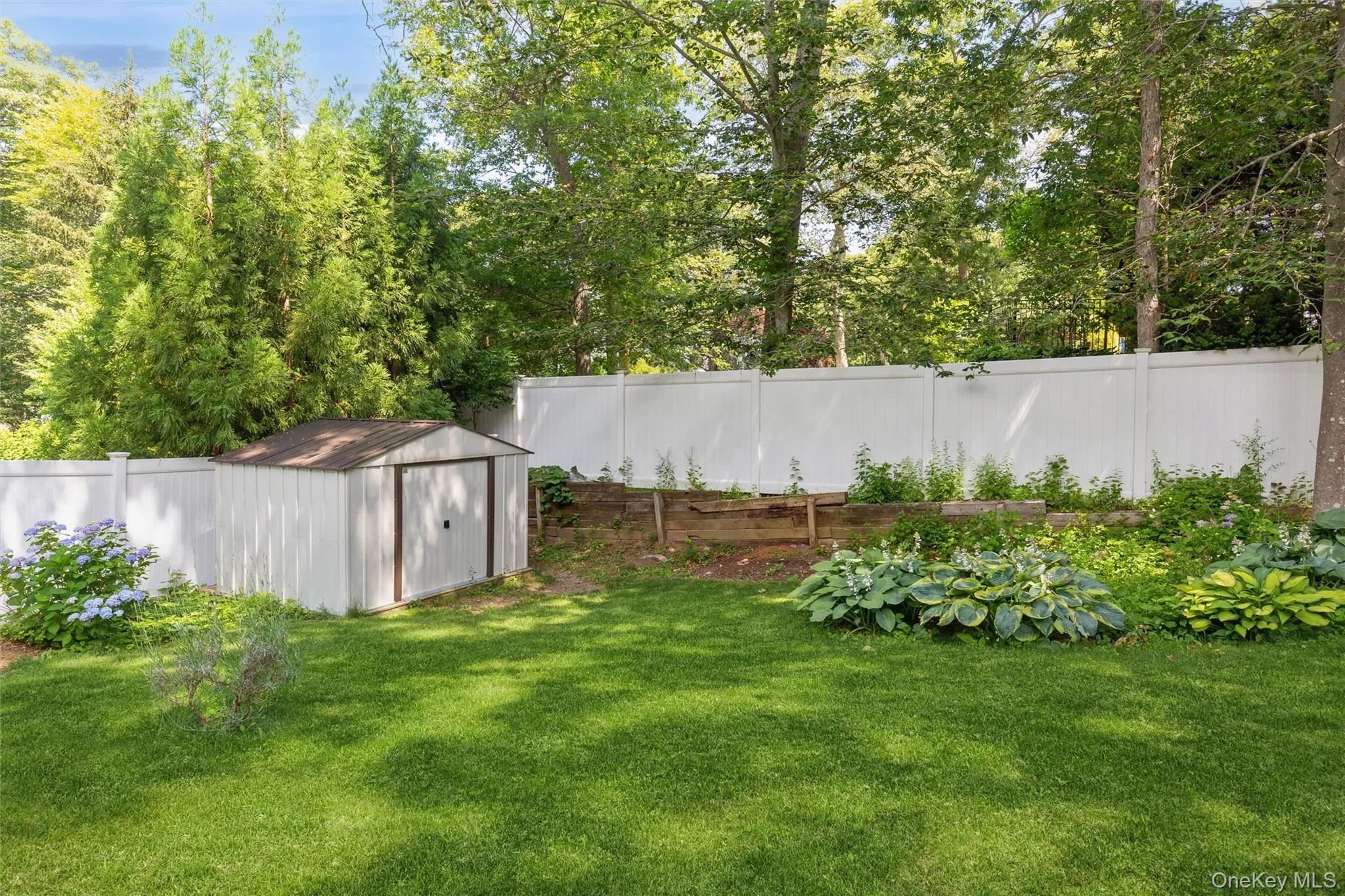 23 Eastwood Road, Brookhaven, NY, 3 Bedrooms Bedrooms, 7 Rooms Rooms,2 BathroomsBathrooms,Residential,For Rent,Eastwood,0,1015266 23 Eastwood Road, Brookhaven, NY, 3 Bedrooms Bedrooms, 7 Rooms Rooms,2 BathroomsBathrooms,Residential,For Rent,Eastwood,0,1015266
