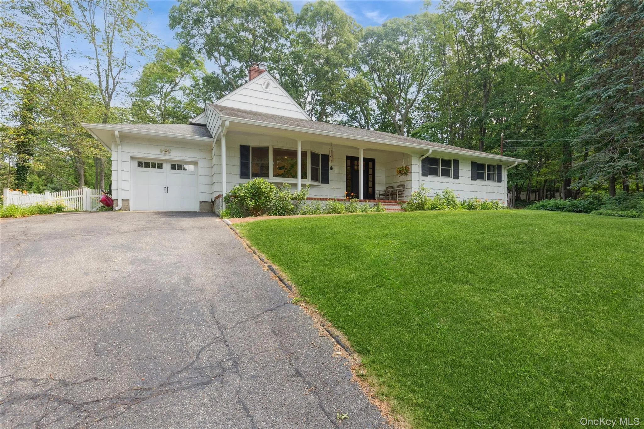 23 Eastwood Road, Brookhaven, NY, 3 Bedrooms Bedrooms, 7 Rooms Rooms,2 BathroomsBathrooms,Residential,For Rent,Eastwood,0,1015266 23 Eastwood Road, Brookhaven, NY, 3 Bedrooms Bedrooms, 7 Rooms Rooms,2 BathroomsBathrooms,Residential,For Rent,Eastwood,0,1015266
