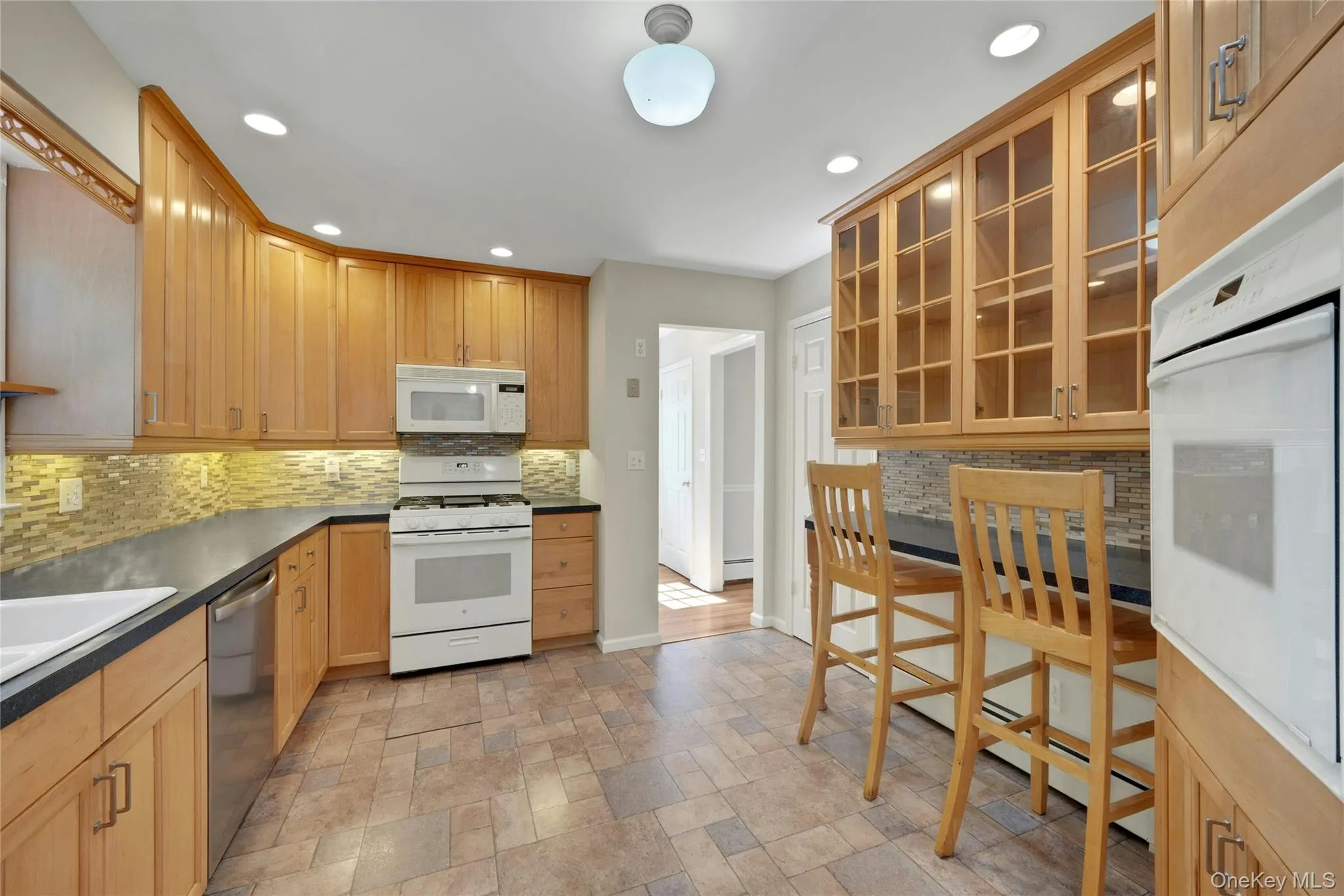 213 Florence Street, Rye Town, NY, 4 Bedrooms Bedrooms, 7 Rooms Rooms,1 BathroomBathrooms,Residential,For Rent,Florence,0,1015267 213 Florence Street, Rye Town, NY, 4 Bedrooms Bedrooms, 7 Rooms Rooms,1 BathroomBathrooms,Residential,For Rent,Florence,0,1015267