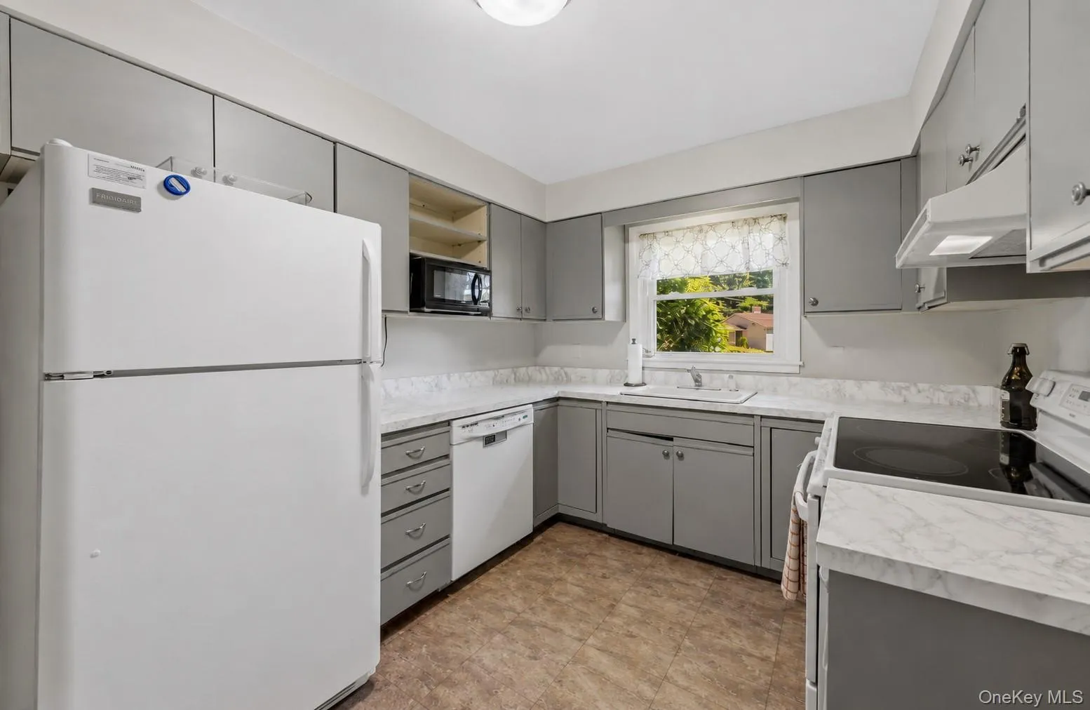 15 Peters Road, Wappinger, NY, 3 Bedrooms Bedrooms, 6 Rooms Rooms,1 BathroomBathrooms,Residential,For Rent,Peters,0,1015268 15 Peters Road, Wappinger, NY, 3 Bedrooms Bedrooms, 6 Rooms Rooms,1 BathroomBathrooms,Residential,For Rent,Peters,0,1015268