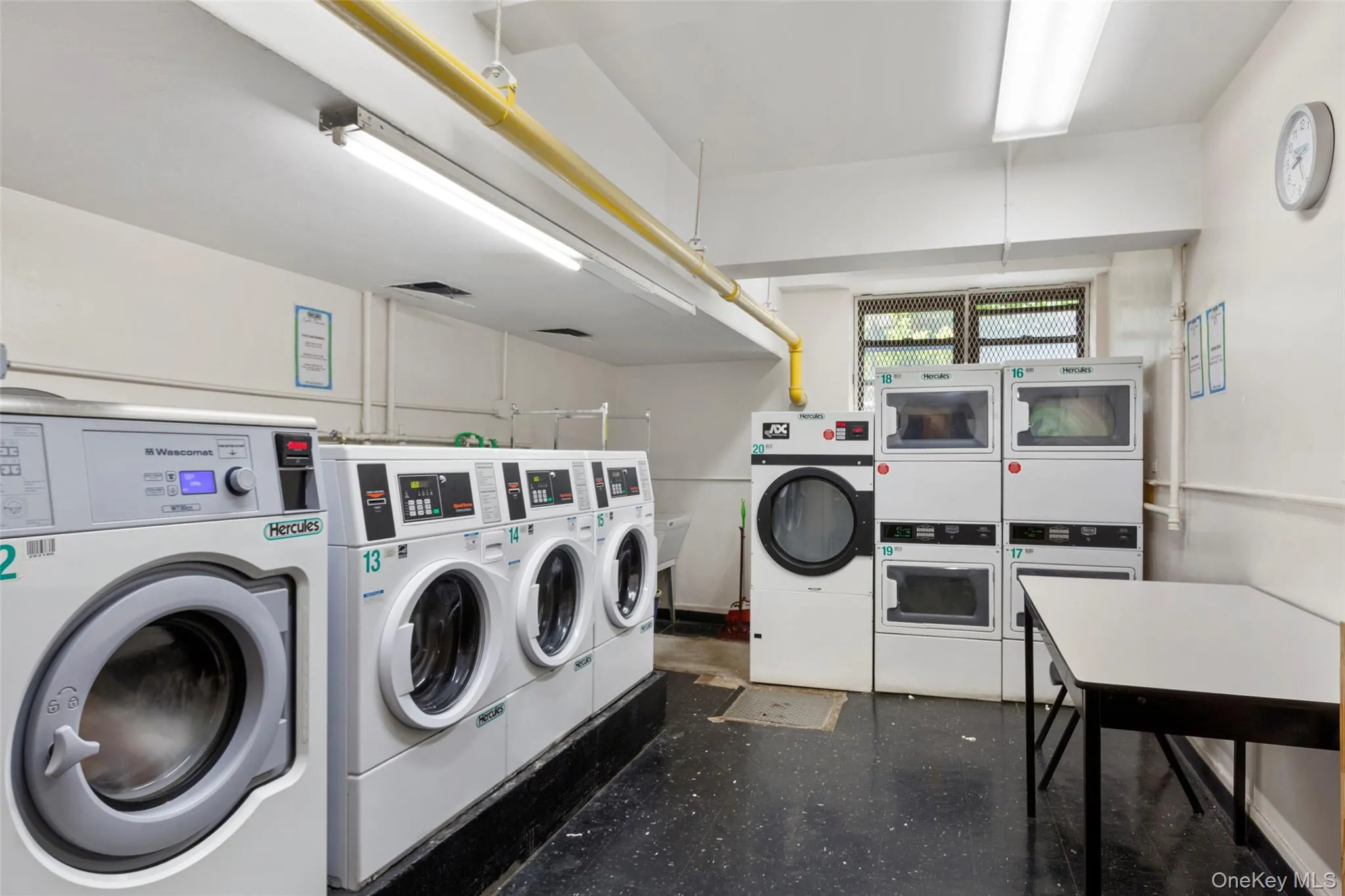 599 E 7th Street, New York, NY, 2 Bedrooms Bedrooms, 6 Rooms Rooms,2 BathroomsBathrooms,Residential,For Rent,Street,0,1015270 599 E 7th Street, New York, NY, 2 Bedrooms Bedrooms, 6 Rooms Rooms,2 BathroomsBathrooms,Residential,For Rent,Street,0,1015270