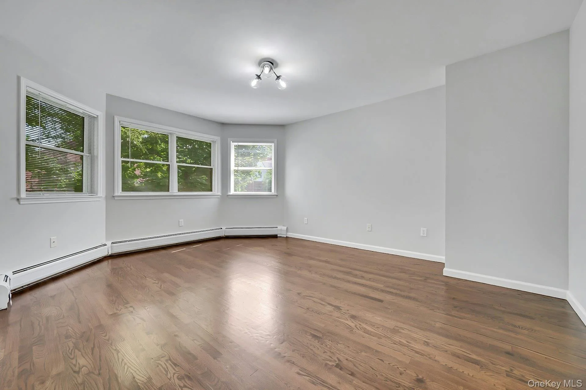 124 Sagamore Road, Eastchester, NY, 3 Bedrooms Bedrooms, 8 Rooms Rooms,2 BathroomsBathrooms,Residential Lease,For Rent,Sagamore,0,1015272 124 Sagamore Road, Eastchester, NY, 3 Bedrooms Bedrooms, 8 Rooms Rooms,2 BathroomsBathrooms,Residential Lease,For Rent,Sagamore,0,1015272