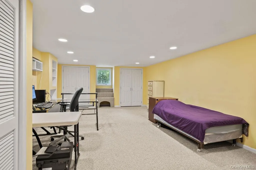 Finished Basement with Closets and Egress. (Possible 5th Bedroom.) Finished Basement with Closets and Egress. (Possible 5th Bedroom.)