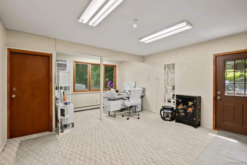 Private Professional Office with Full Bathroom and Entrance from Driveway. Private Professional Office with Full Bathroom and Entrance from Driveway.