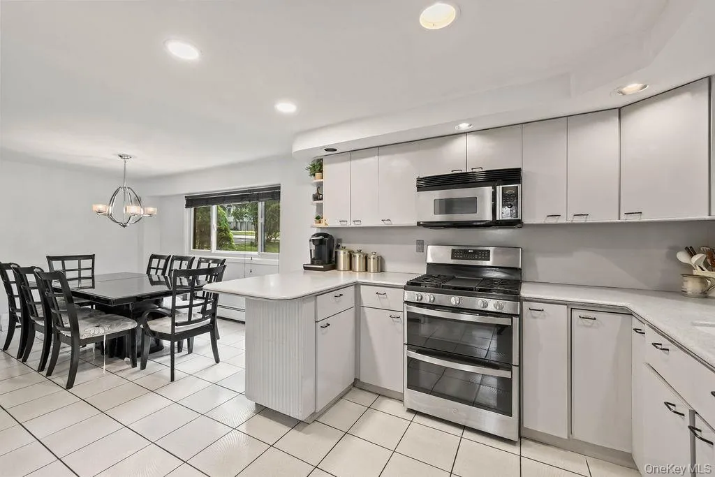 11 Buena Vista Road, Ramapo, NY, 4 Bedrooms Bedrooms, 15 Rooms Rooms,4 BathroomsBathrooms,Residential,For Rent,Buena Vista,0,1015278 11 Buena Vista Road, Ramapo, NY, 4 Bedrooms Bedrooms, 15 Rooms Rooms,4 BathroomsBathrooms,Residential,For Rent,Buena Vista,0,1015278