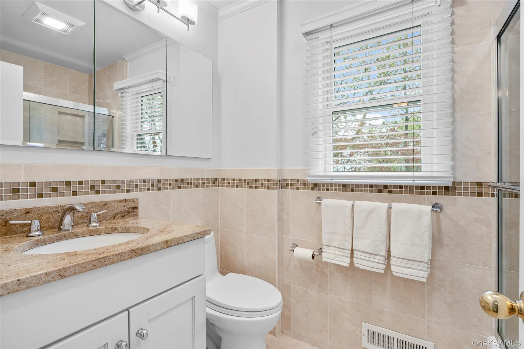 52 Wendt Avenue, Mamaroneck, NY, 3 Bedrooms Bedrooms, 6 Rooms Rooms,1 BathroomBathrooms,Residential Lease,For Rent,Wendt,0,1015280 52 Wendt Avenue, Mamaroneck, NY, 3 Bedrooms Bedrooms, 6 Rooms Rooms,1 BathroomBathrooms,Residential Lease,For Rent,Wendt,0,1015280