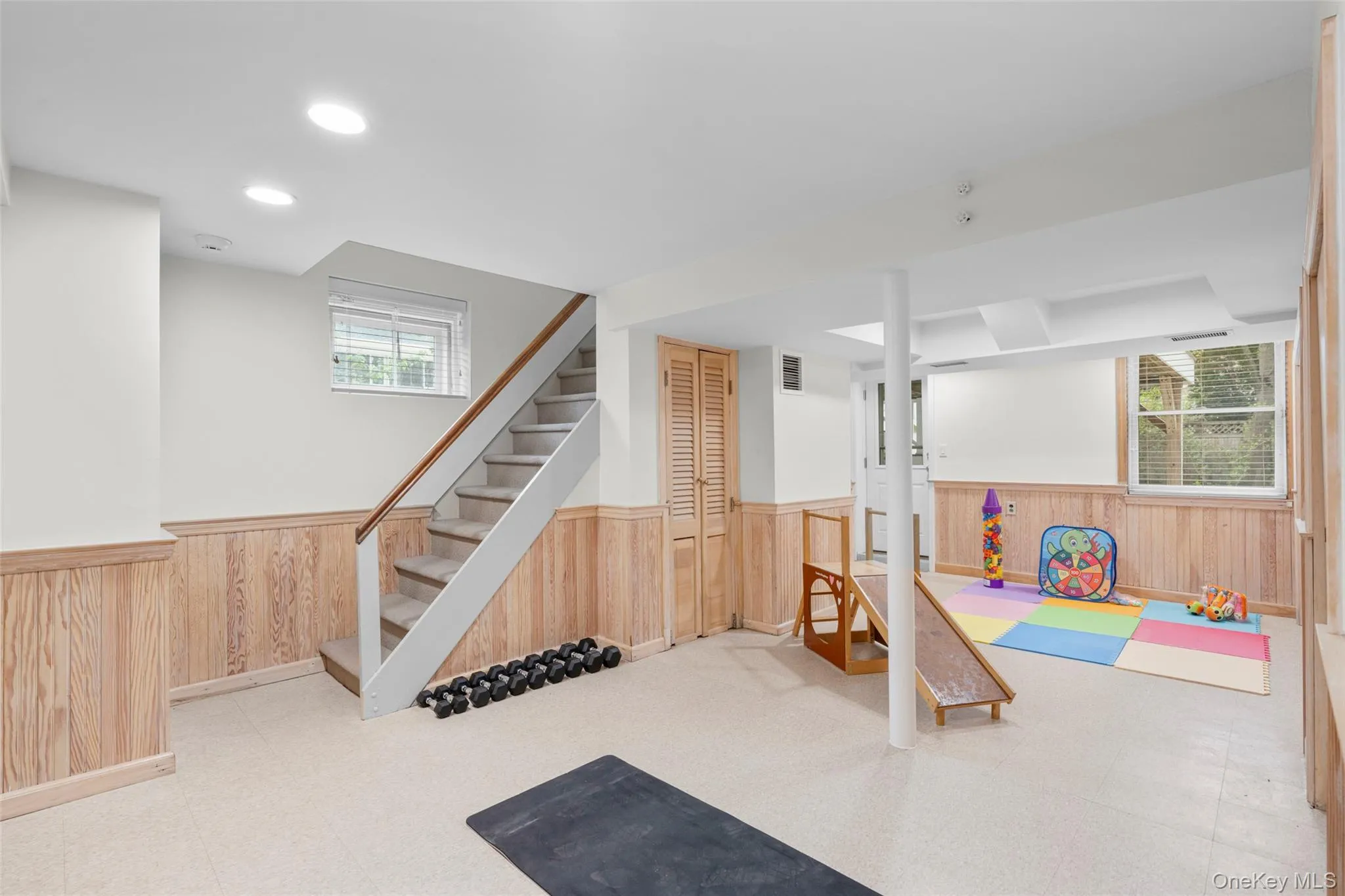 52 Wendt Avenue, Mamaroneck, NY, 3 Bedrooms Bedrooms, 6 Rooms Rooms,1 BathroomBathrooms,Residential Lease,For Rent,Wendt,0,1015280 52 Wendt Avenue, Mamaroneck, NY, 3 Bedrooms Bedrooms, 6 Rooms Rooms,1 BathroomBathrooms,Residential Lease,For Rent,Wendt,0,1015280