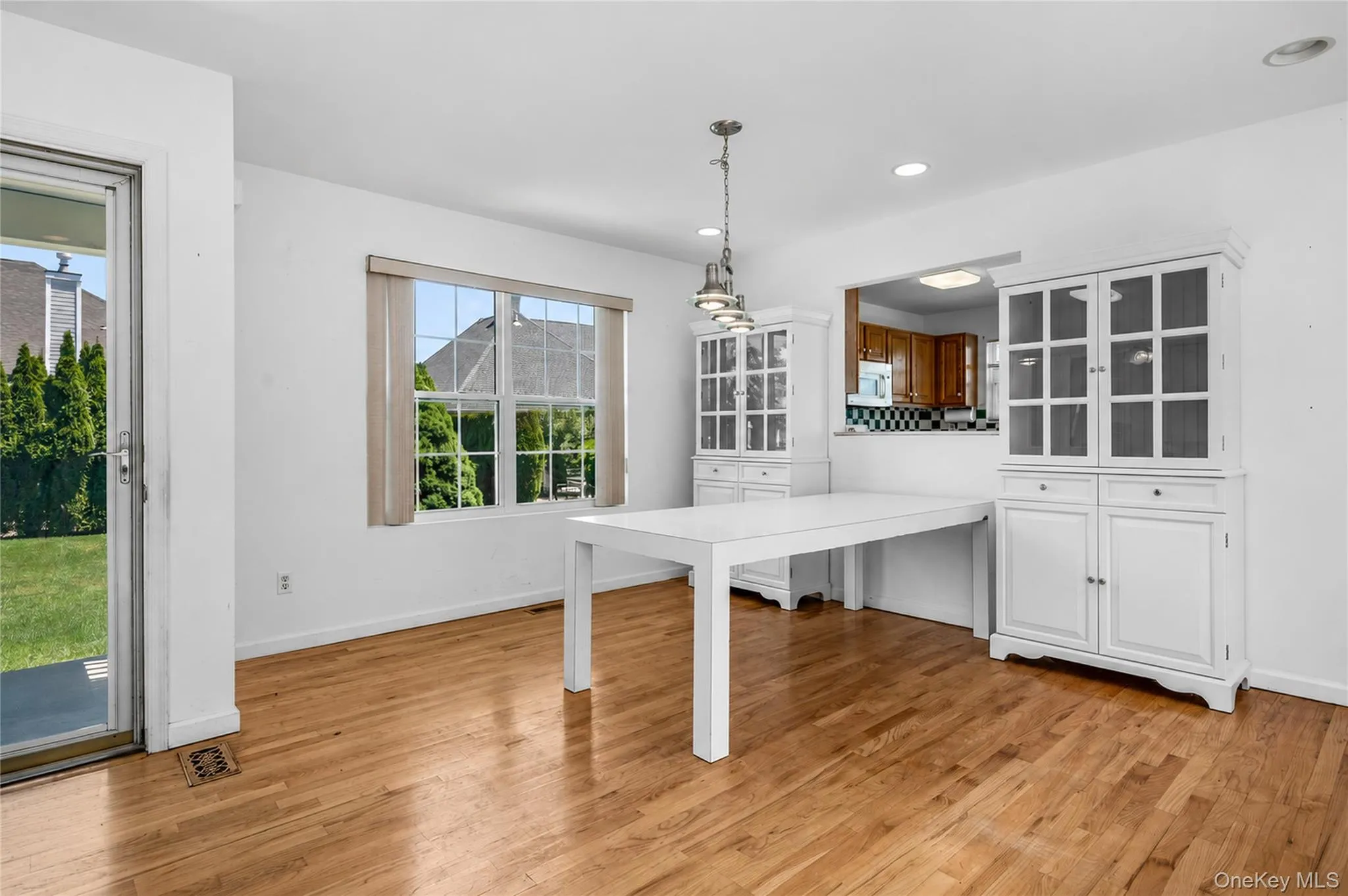 174 Adele Court, Riverhead, NY, 2 Bedrooms Bedrooms, 7 Rooms Rooms,2 BathroomsBathrooms,Residential,For Rent,Adele,0,1015286 174 Adele Court, Riverhead, NY, 2 Bedrooms Bedrooms, 7 Rooms Rooms,2 BathroomsBathrooms,Residential,For Rent,Adele,0,1015286