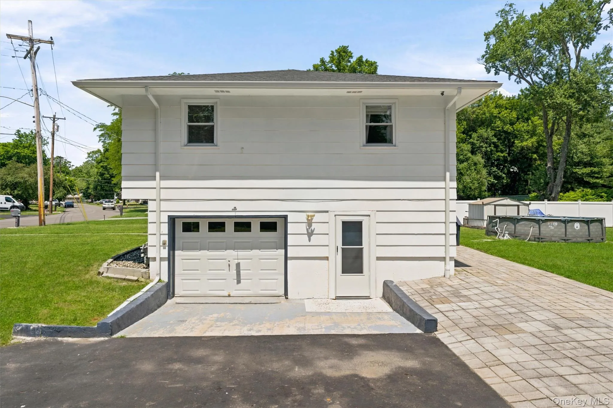 1 Brewster Drive, Middletown, NY, 3 Bedrooms Bedrooms, 8 Rooms Rooms,1 BathroomBathrooms,Residential,For Rent,Brewster,0,1015287 1 Brewster Drive, Middletown, NY, 3 Bedrooms Bedrooms, 8 Rooms Rooms,1 BathroomBathrooms,Residential,For Rent,Brewster,0,1015287