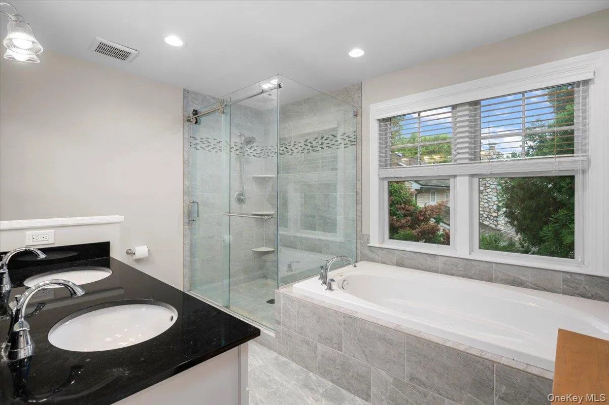 78 Shore Drive, Mamaroneck, NY, 4 Bedrooms Bedrooms, 8 Rooms Rooms,3 BathroomsBathrooms,Residential,For Rent,Shore,0,1015288 78 Shore Drive, Mamaroneck, NY, 4 Bedrooms Bedrooms, 8 Rooms Rooms,3 BathroomsBathrooms,Residential,For Rent,Shore,0,1015288
